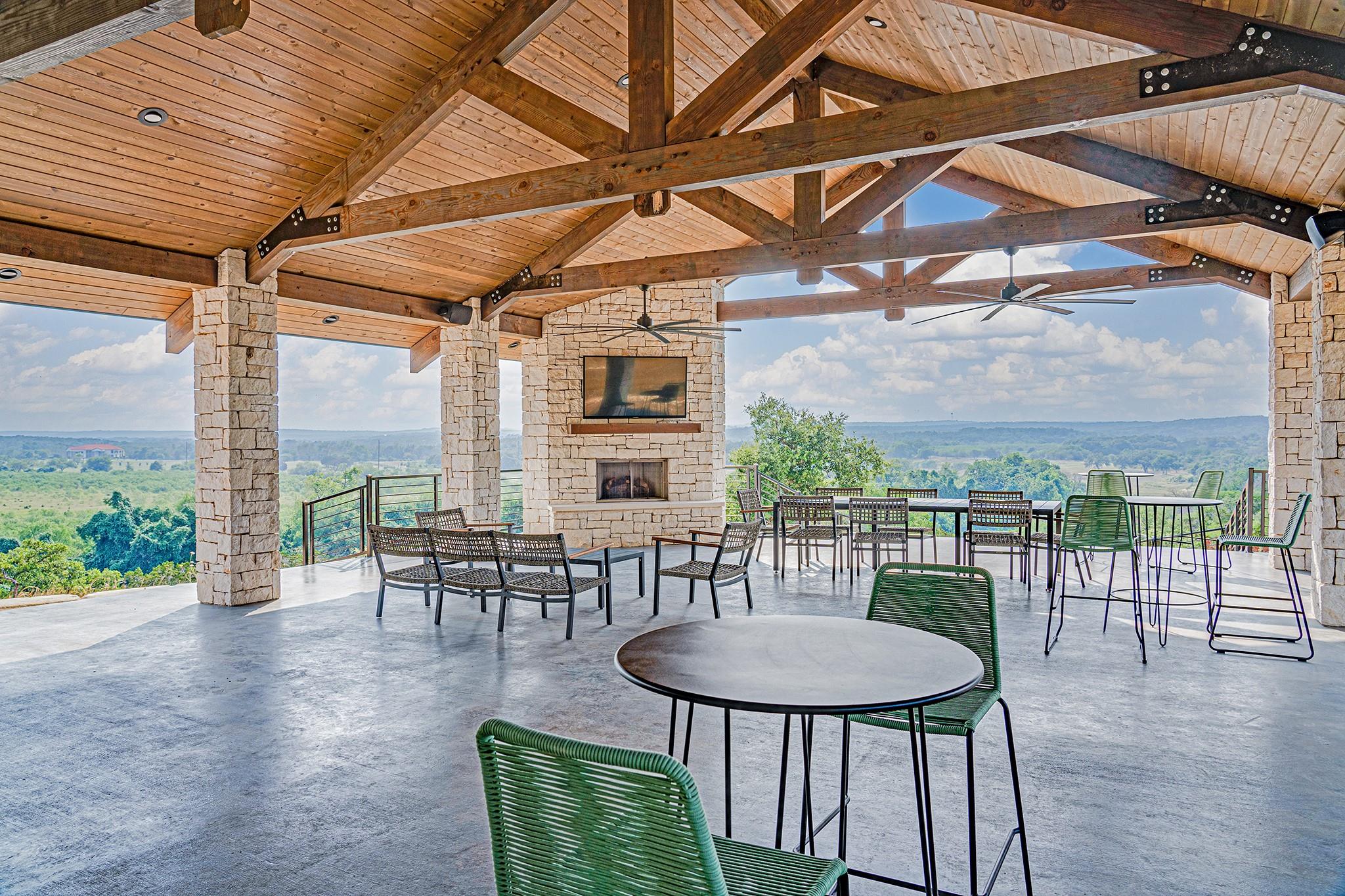 1942 Paradise Pkwy, Canyon Lake, TX 78133