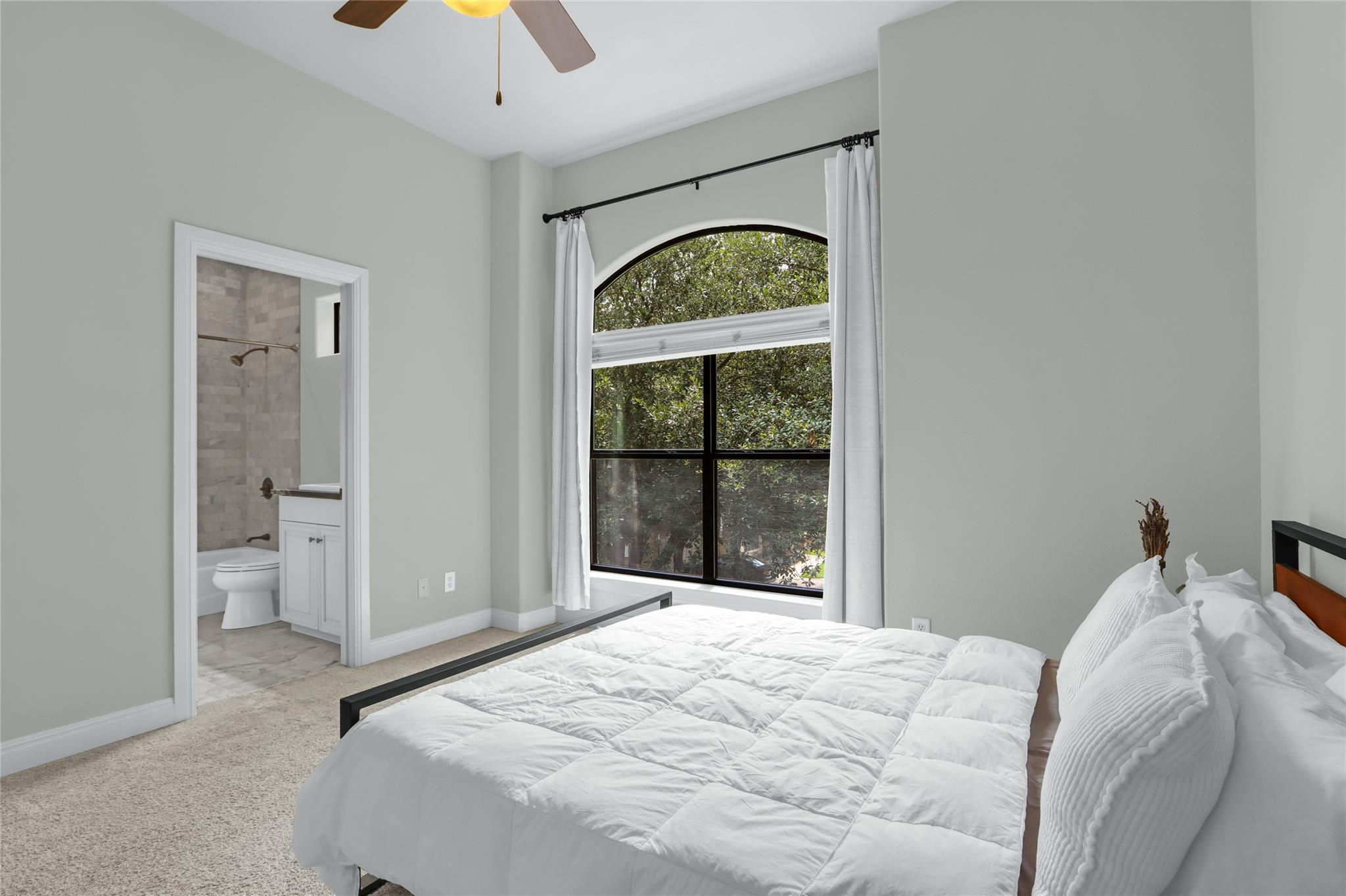 2312 Thornton Rd # B, Austin, TX 78704