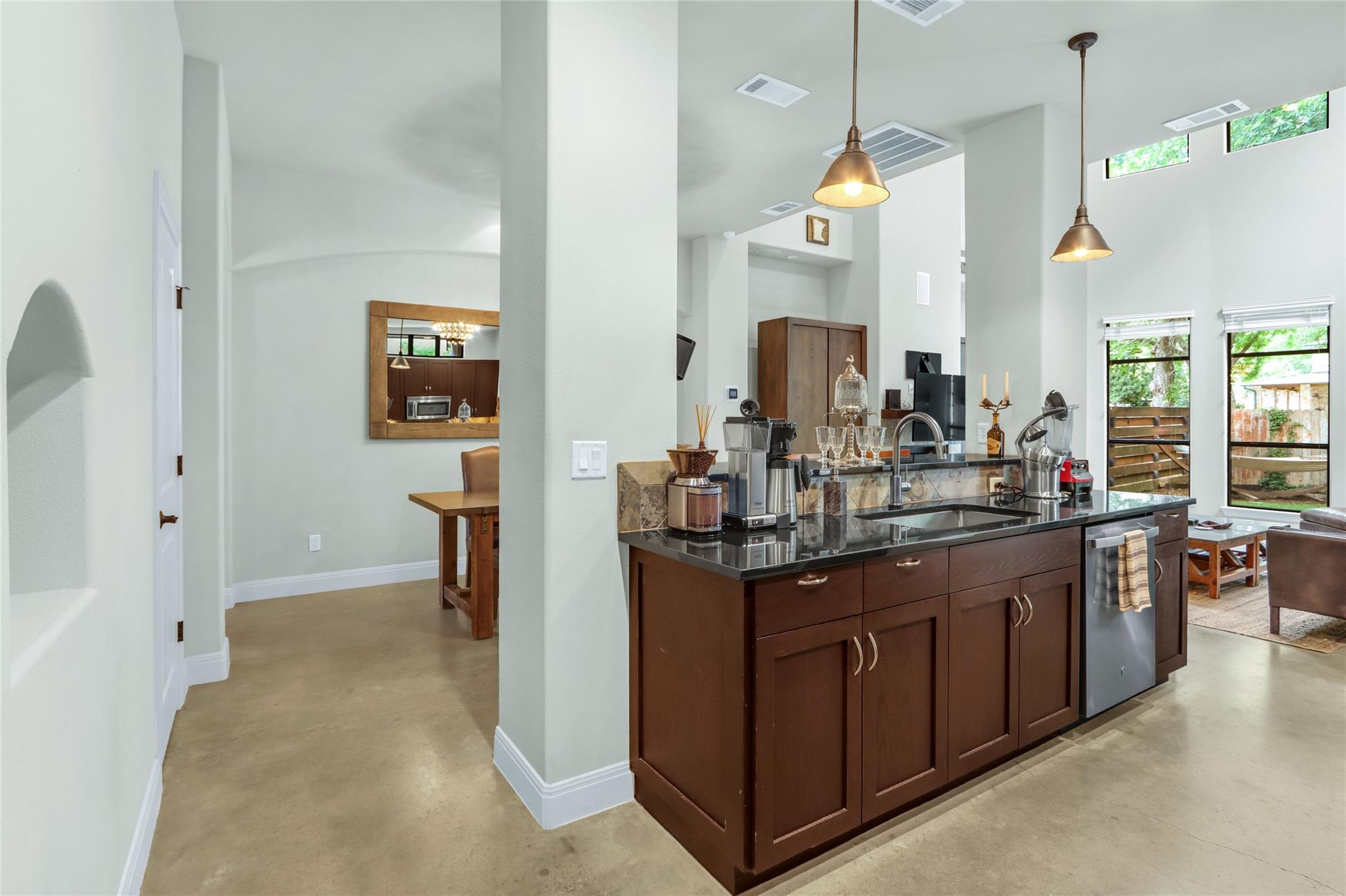 2312 Thornton Rd # B, Austin, TX 78704