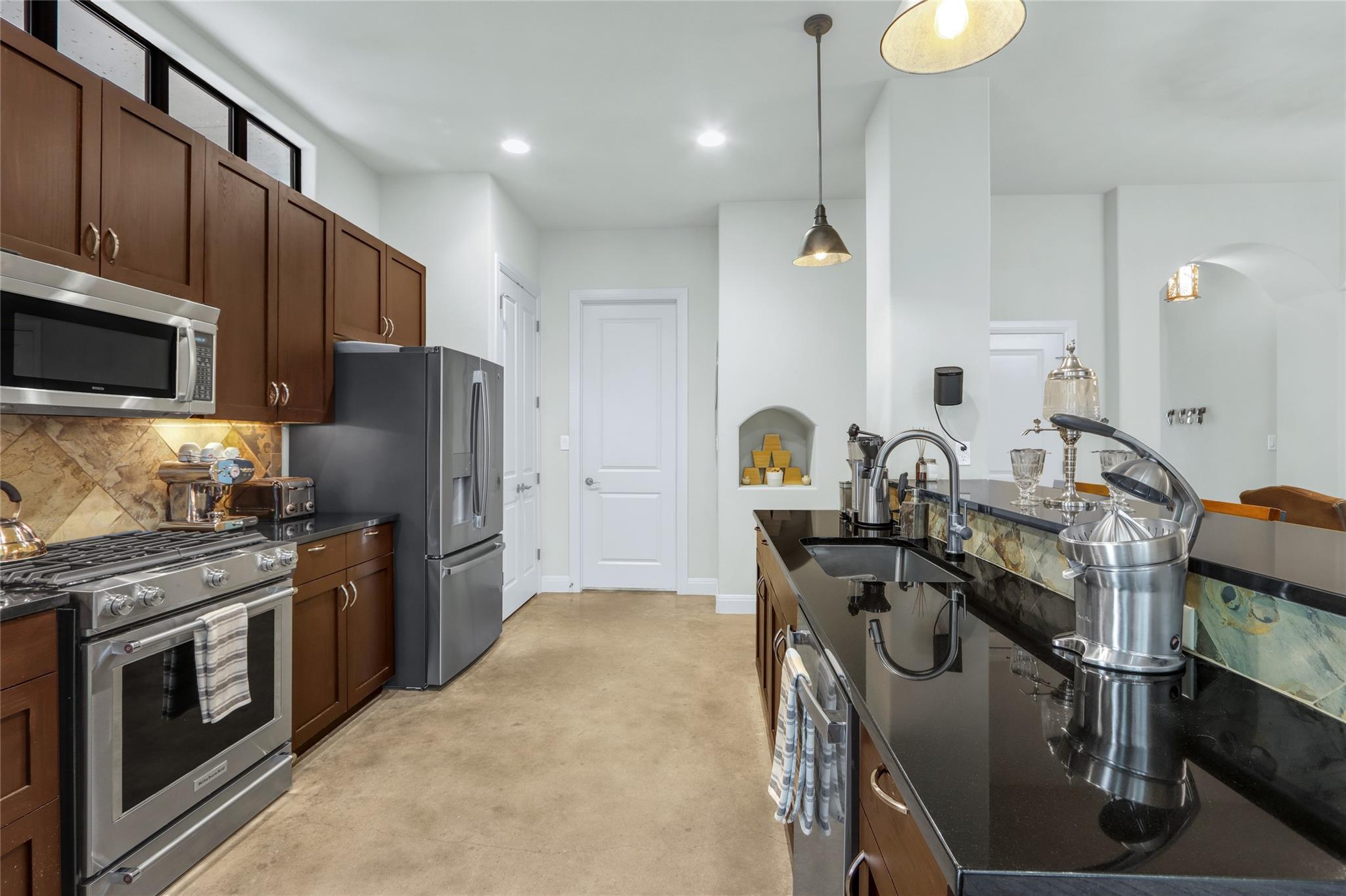 2312 Thornton Rd # B, Austin, TX 78704