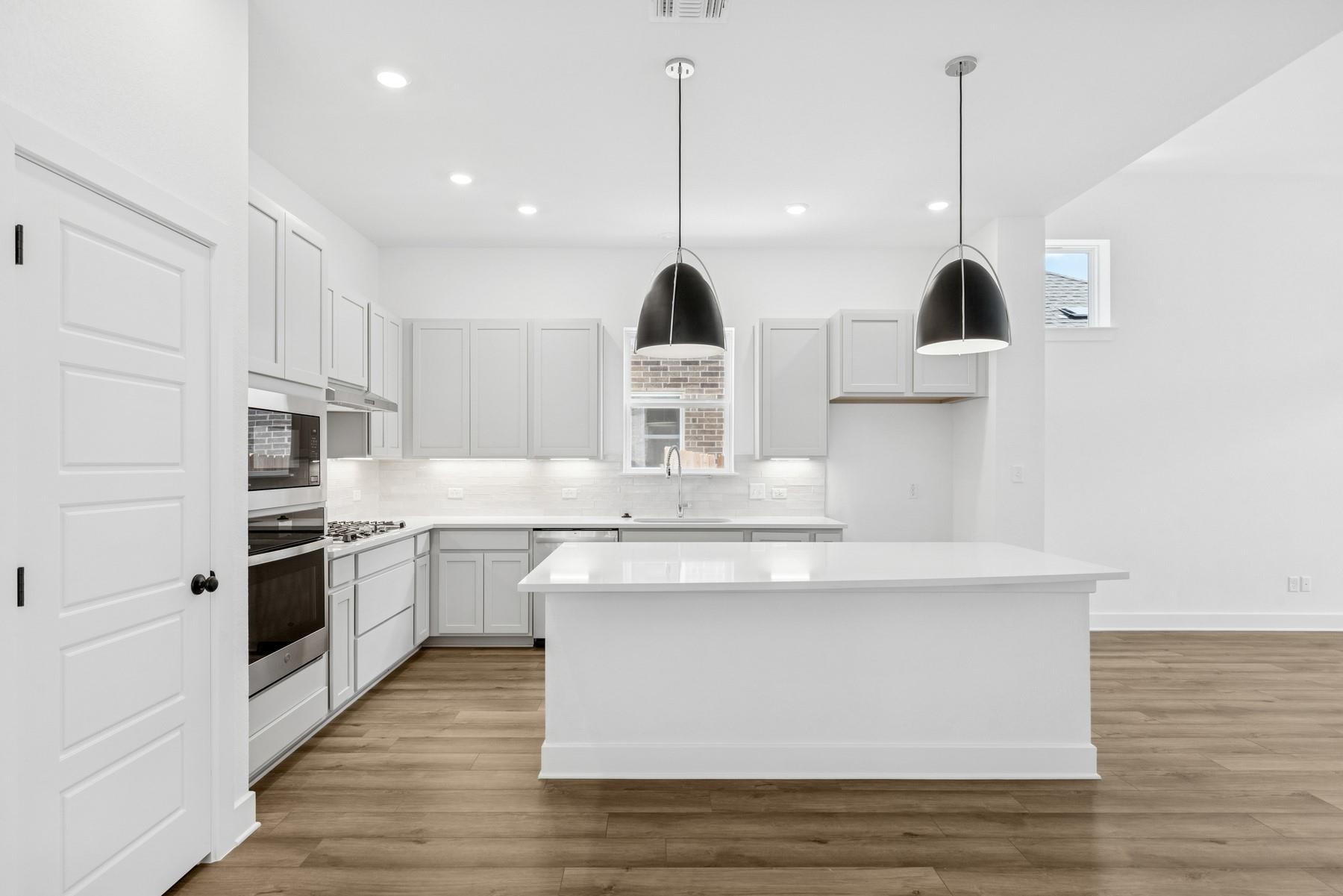 1412 South Brook Dr, Leander, TX 78641