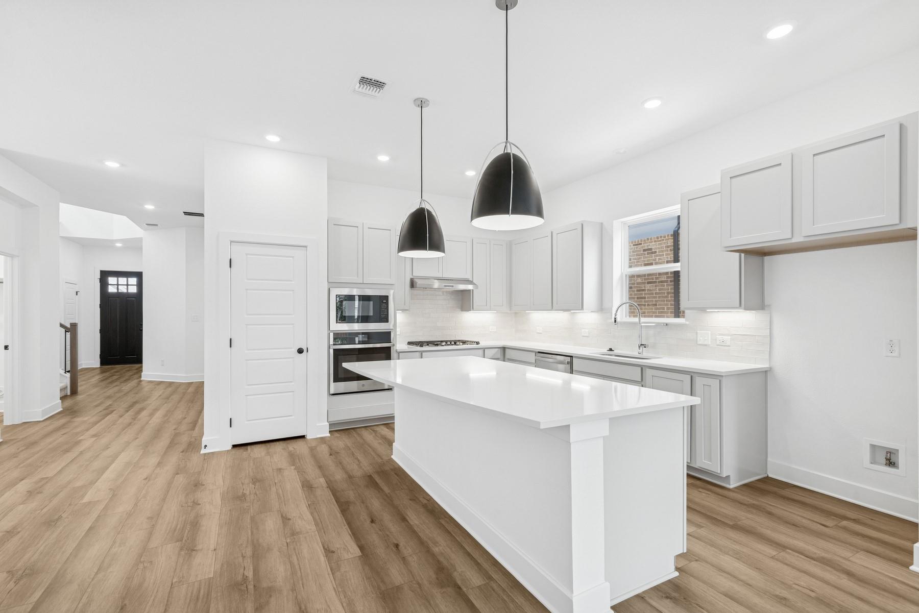 1412 South Brook Dr, Leander, TX 78641