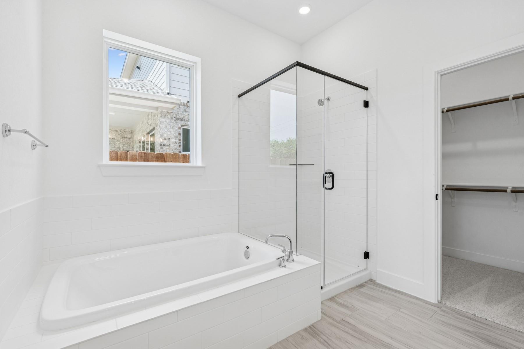 1412 South Brook Dr, Leander, TX 78641