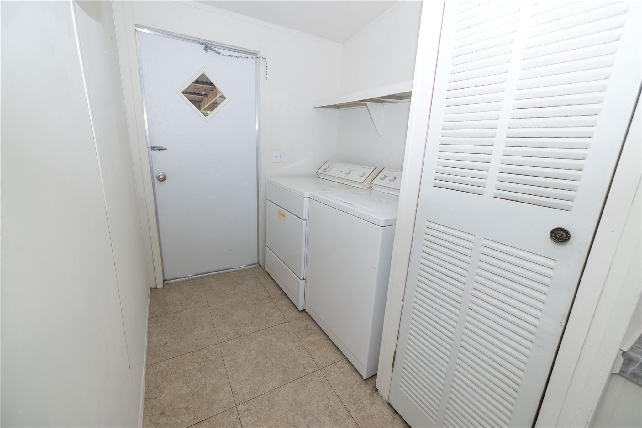 305 Martin Church Rd, Niederwald, TX 78640
