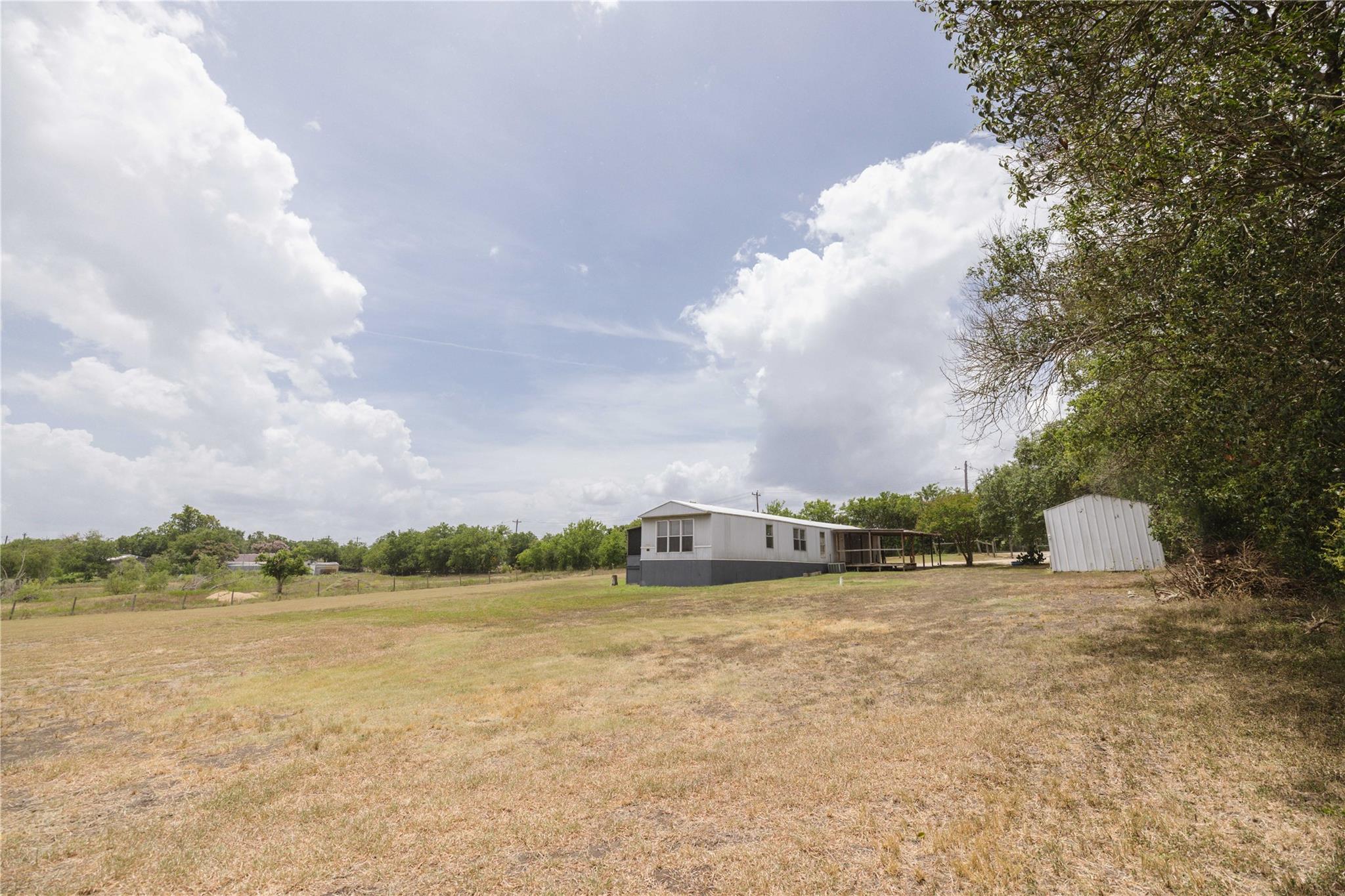 305 Martin Church Rd, Niederwald, TX 78640