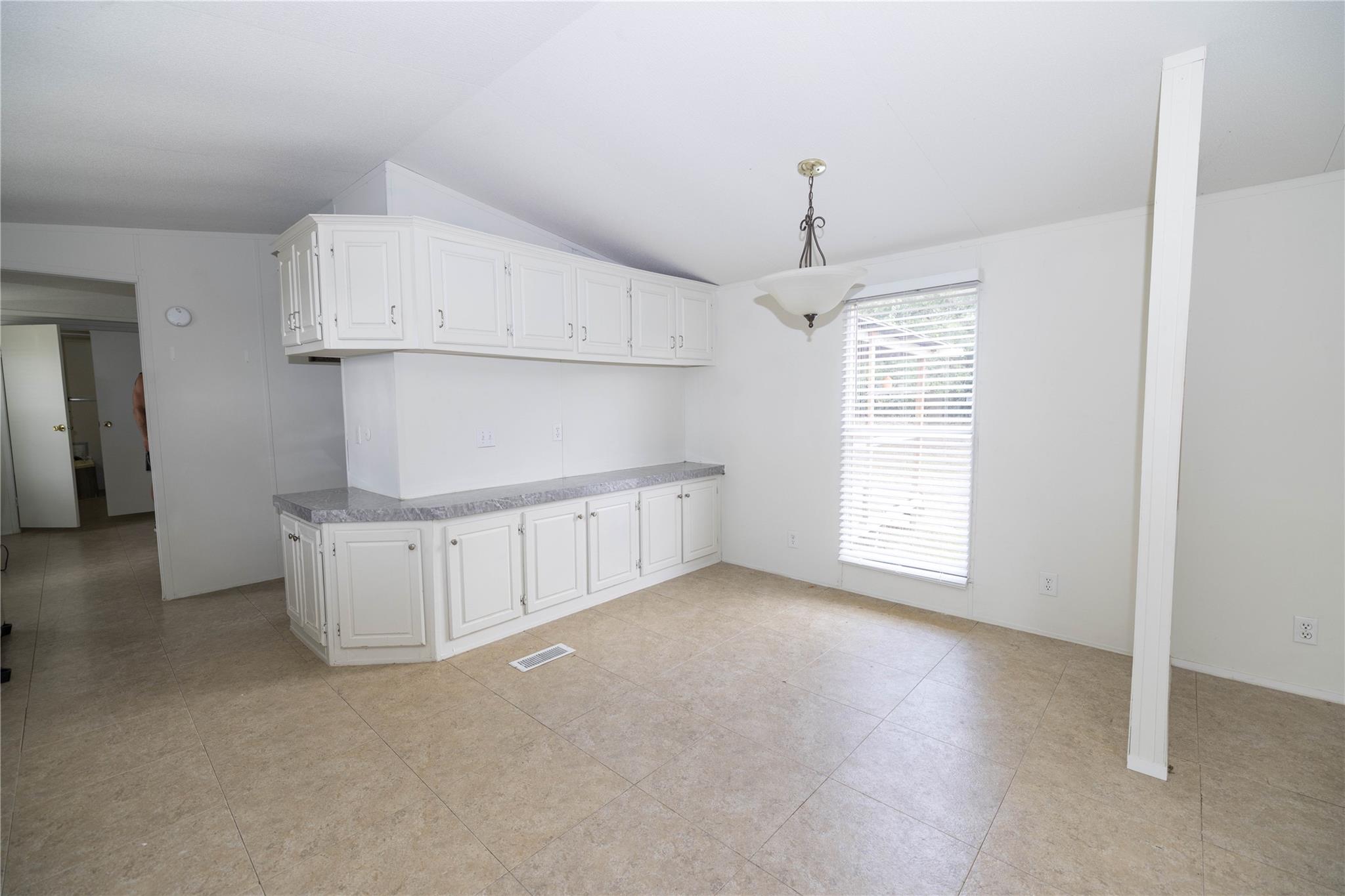 305 Martin Church Rd, Niederwald, TX 78640