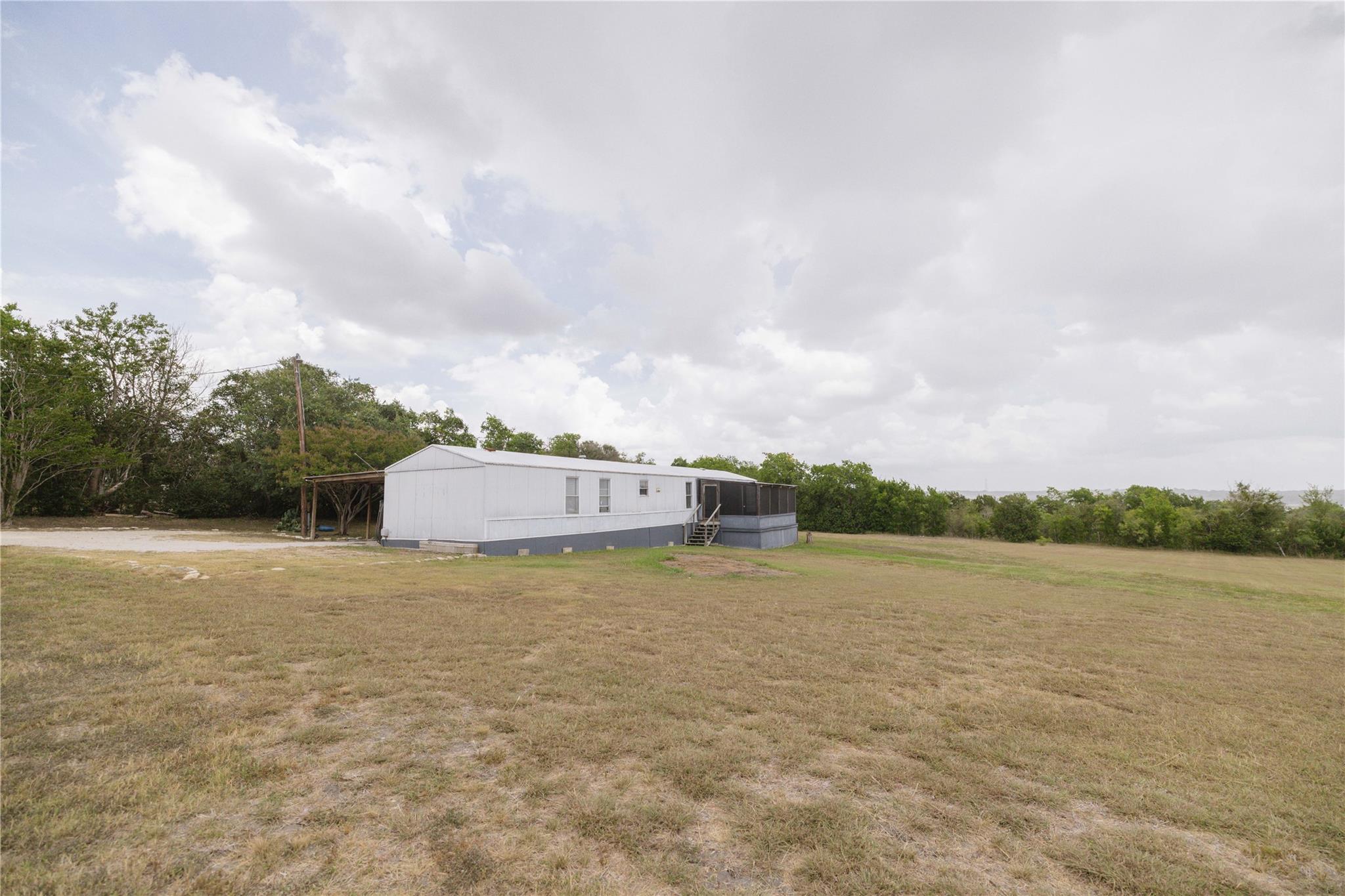 305 Martin Church Rd, Niederwald, TX 78640