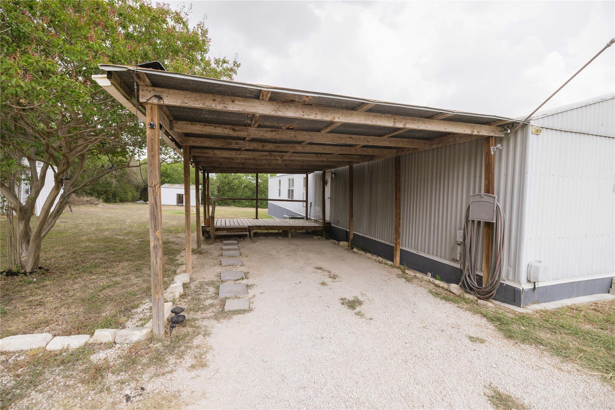 305 Martin Church Rd, Niederwald, TX 78640