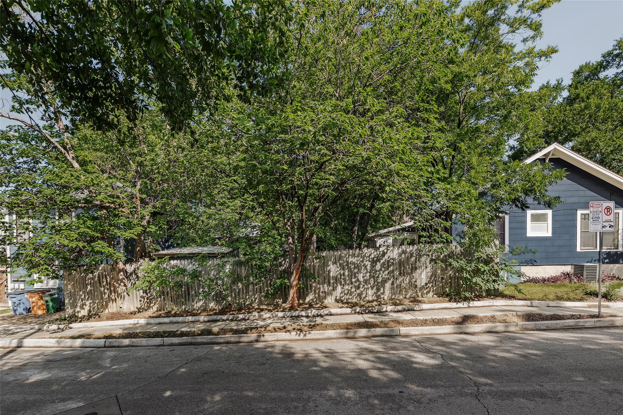 217 Leland St, Austin, TX 78704