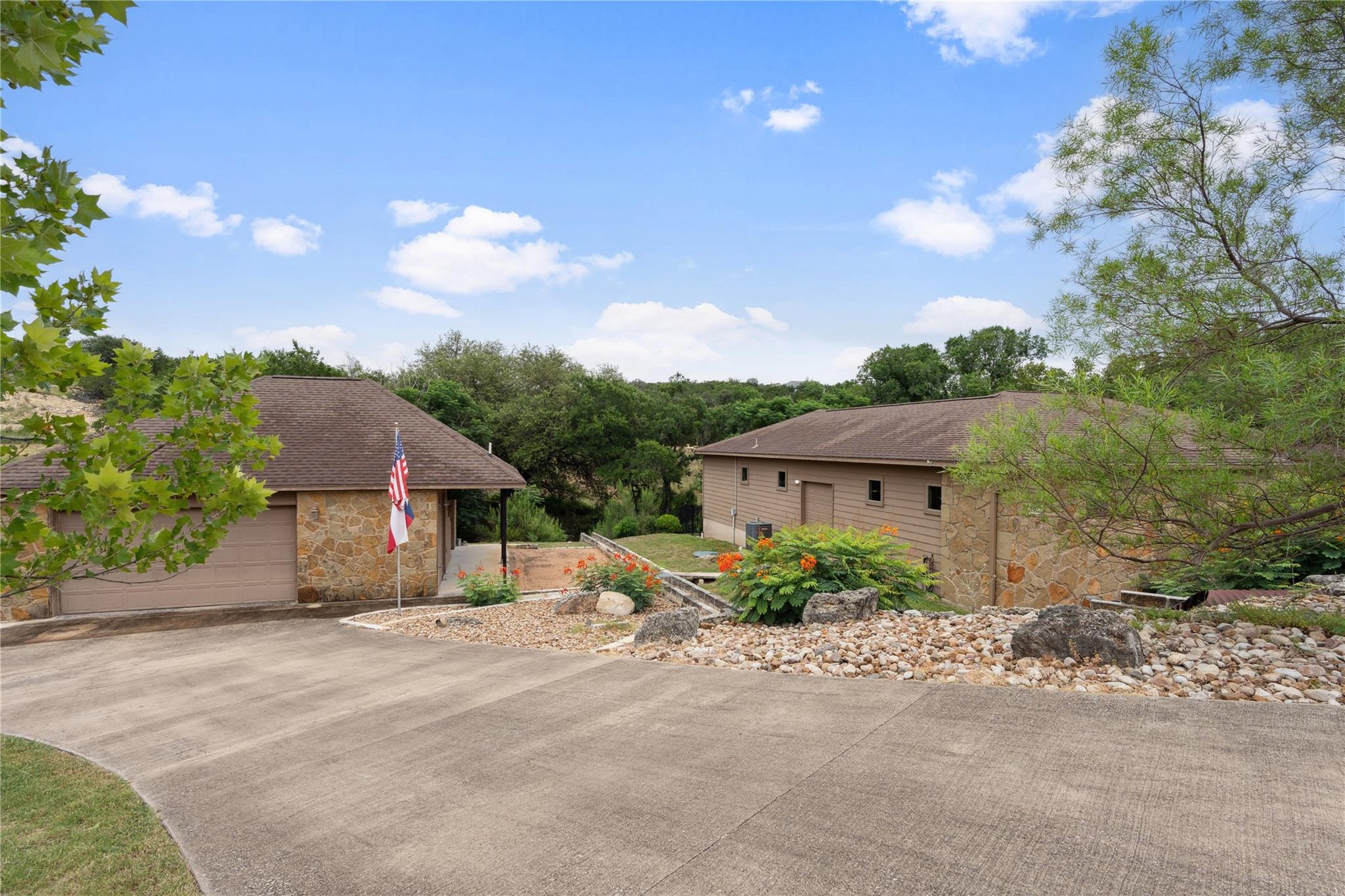 3311 Boone Dr, Lago Vista, TX 78645