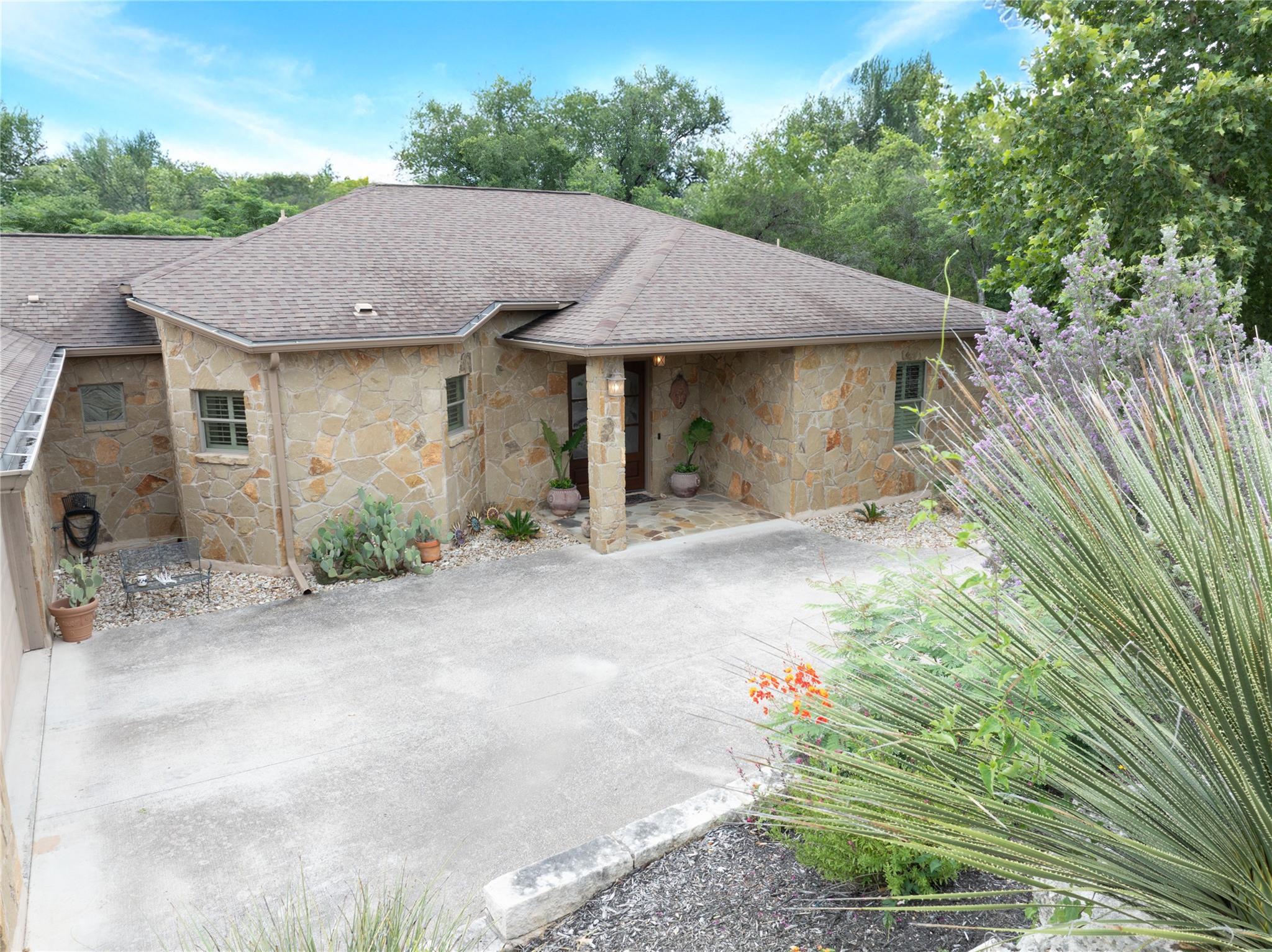 3311 Boone Dr, Lago Vista, TX 78645