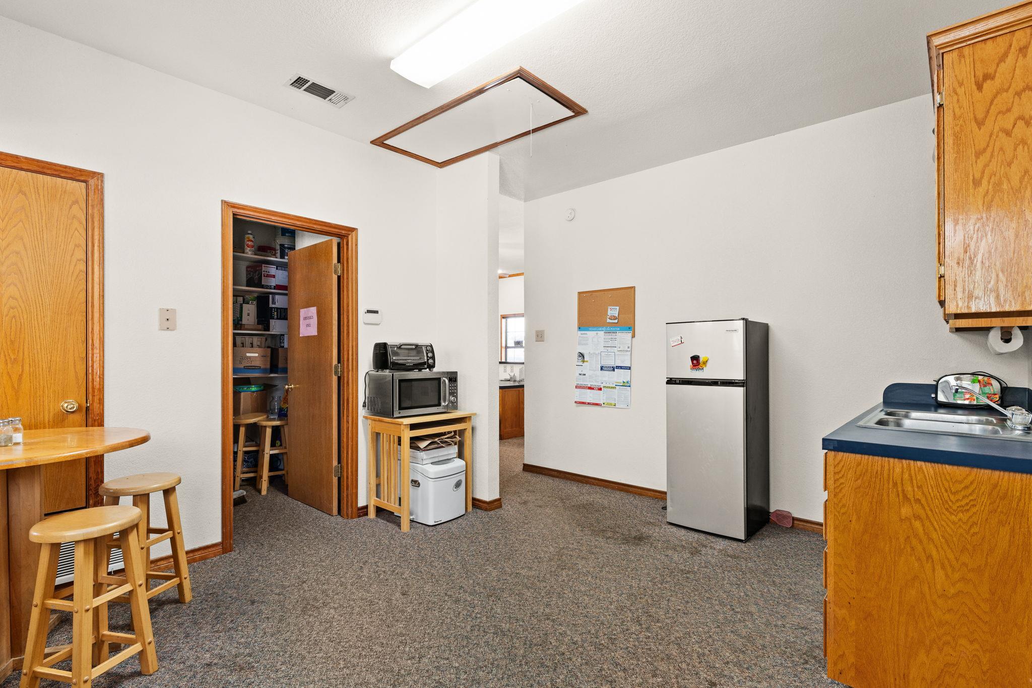 408 N Key Ave, Lampasas, TX 76550