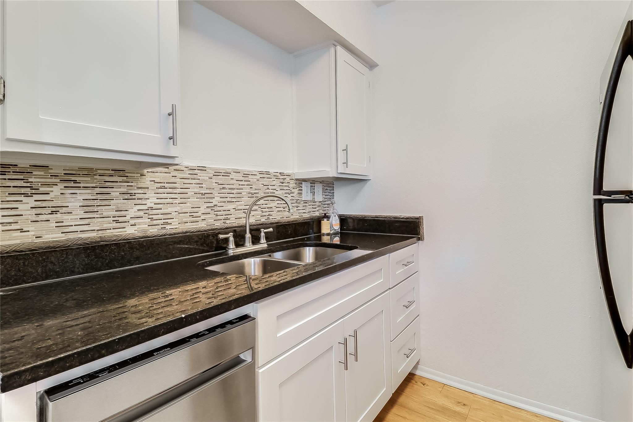 2401 Manor Rd # 210, Austin, TX 78722