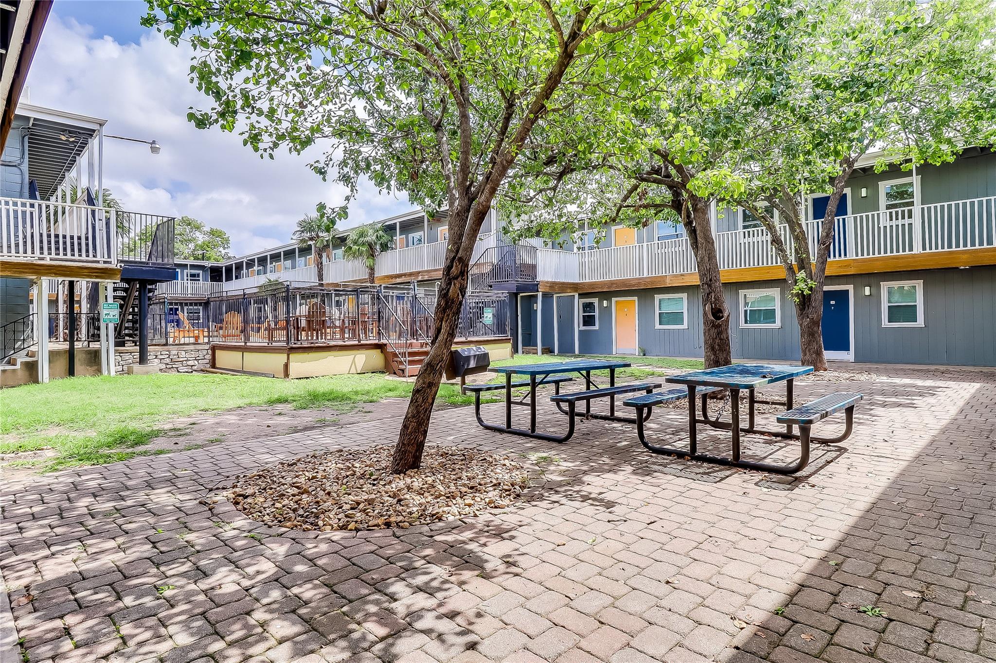 2401 Manor Rd # 210, Austin, TX 78722