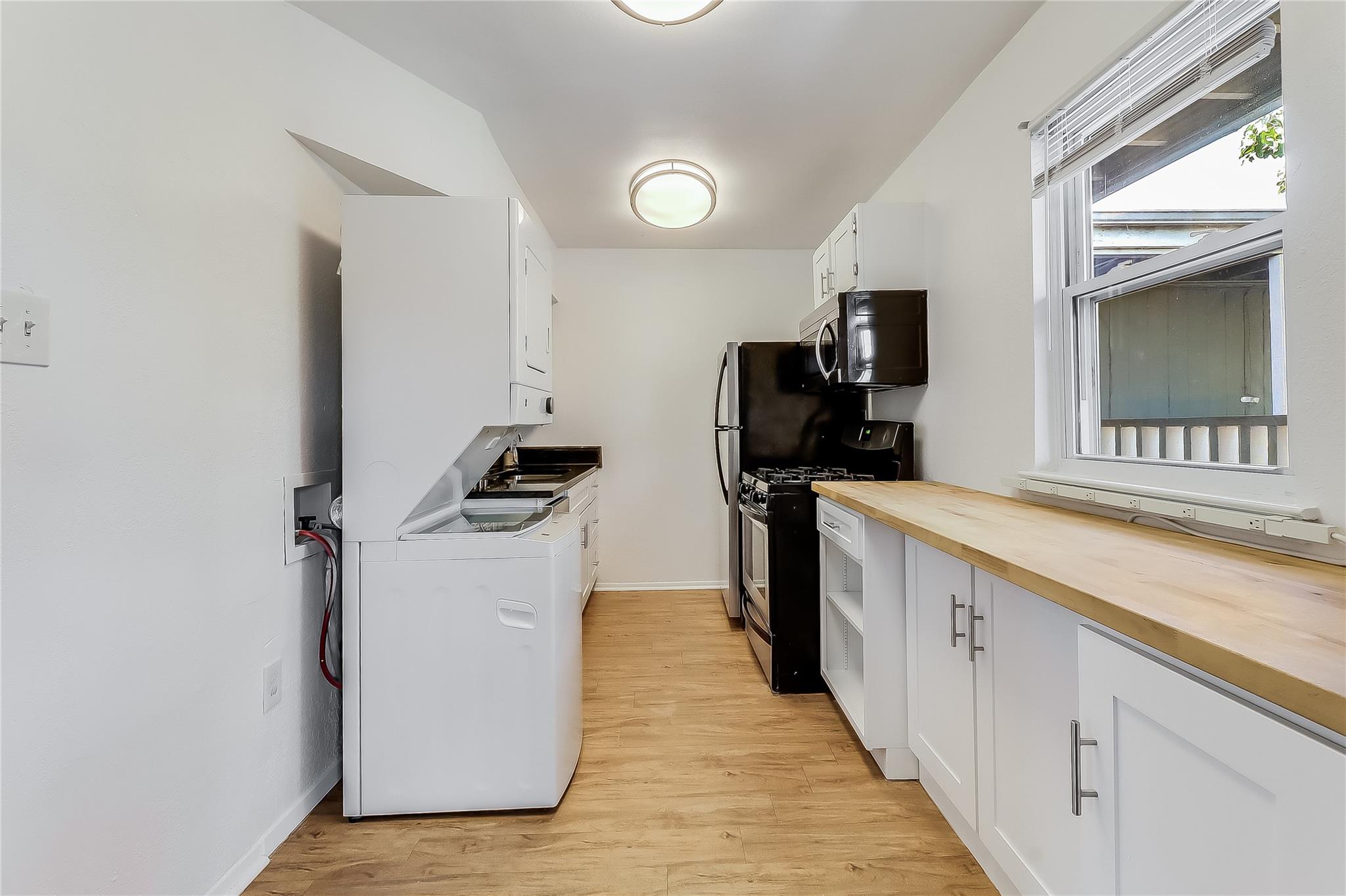 2401 Manor Rd # 210, Austin, TX 78722