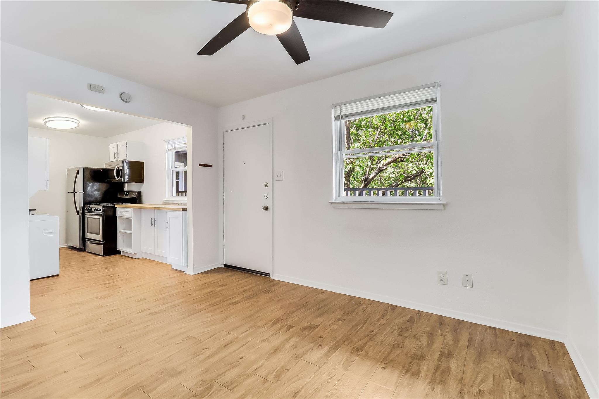 2401 Manor Rd # 210, Austin, TX 78722