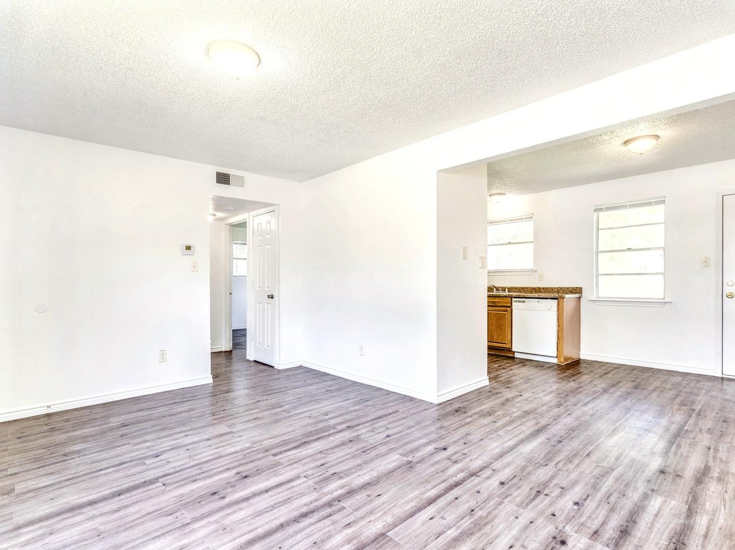 744 Old Martindale Rd, San Marcos, TX 78666