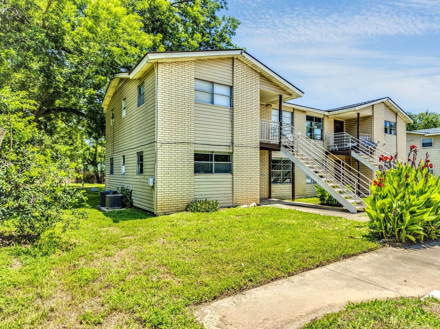 744 Old Martindale Rd, San Marcos, TX 78666