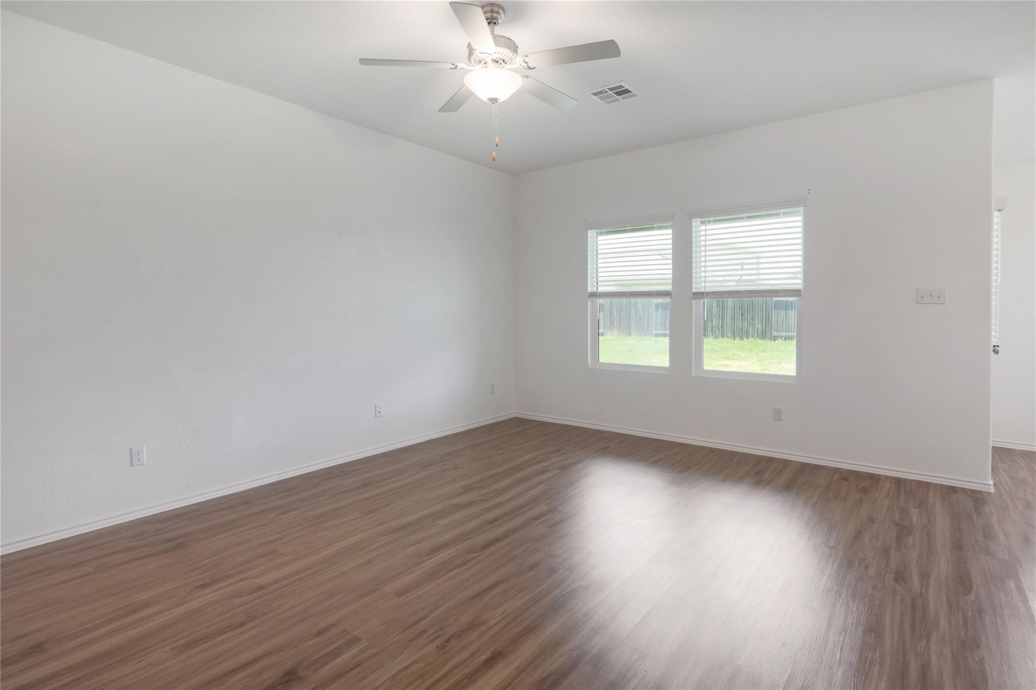 421 Bluejack Way, Hutto, TX 78634