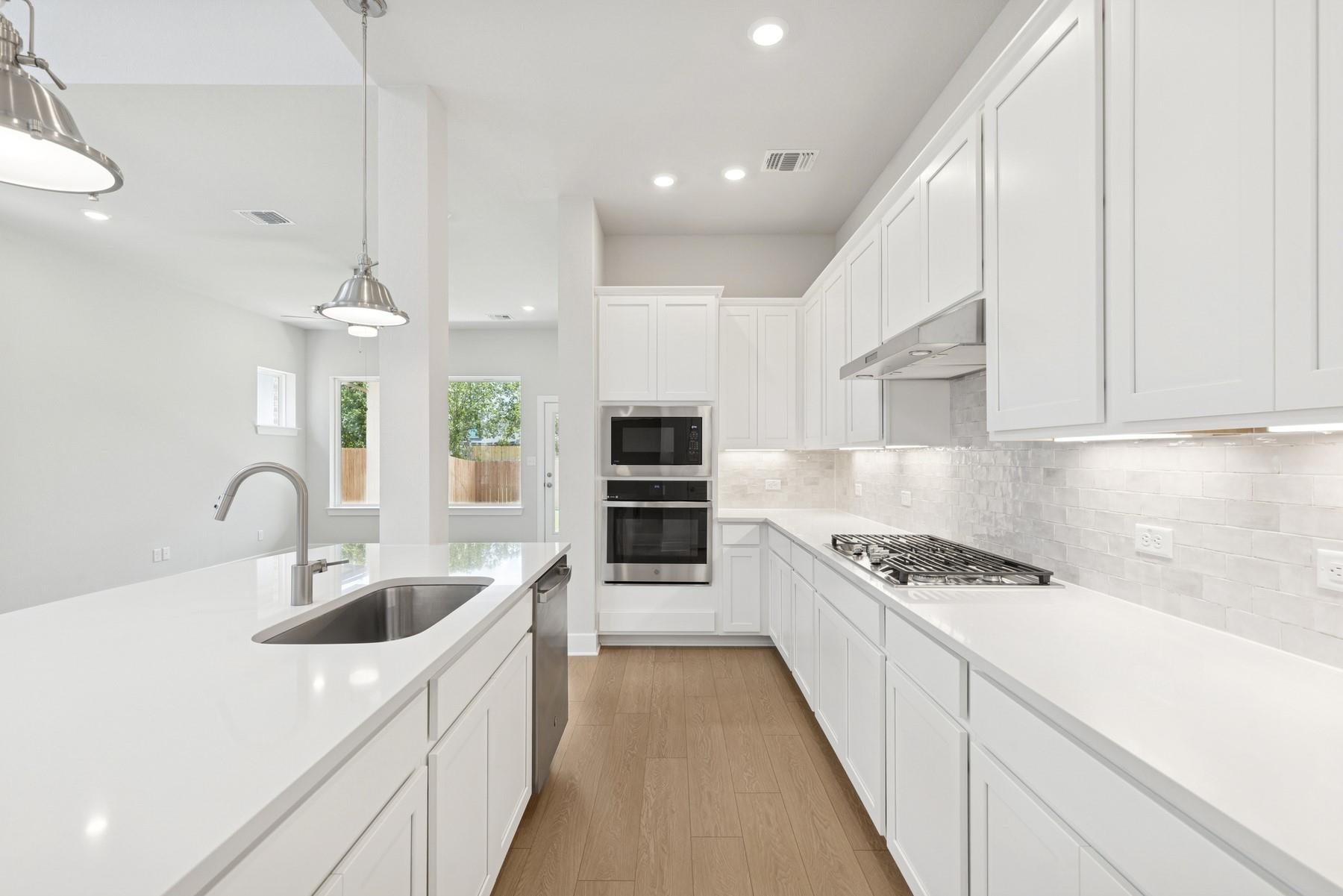 1416 South Brook Dr, Leander, TX 78641