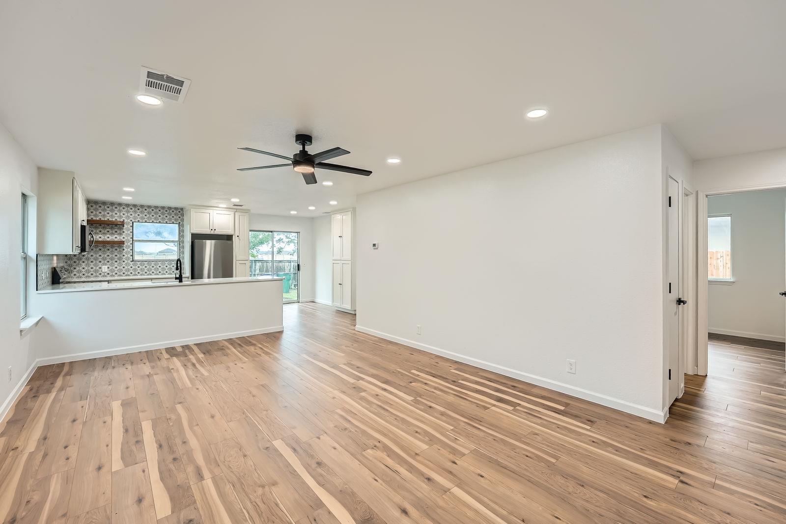 16825 Hamilton Point Cir, Manor, TX 78653