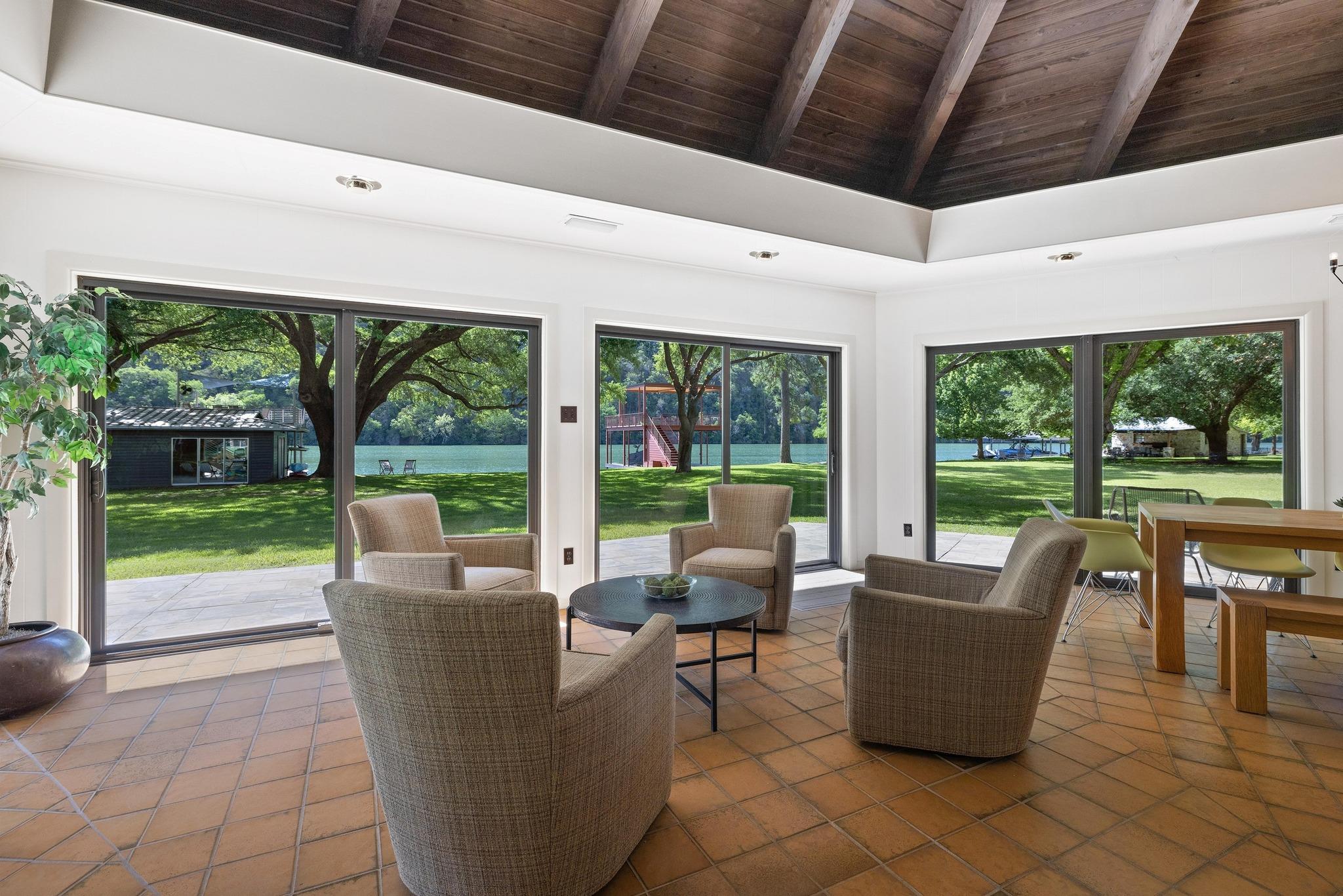 2401 Manana St, Austin, TX 78730