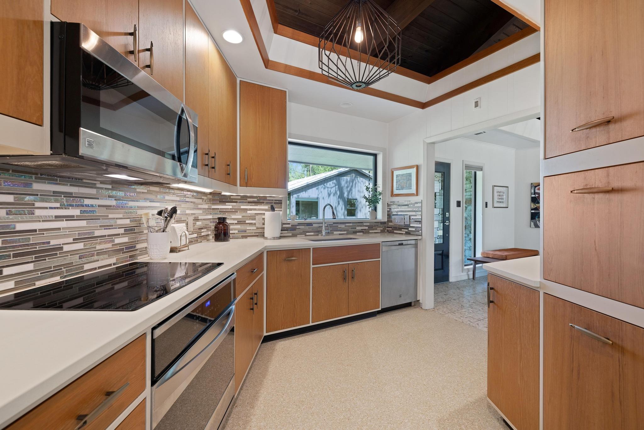 2401 Manana St, Austin, TX 78730