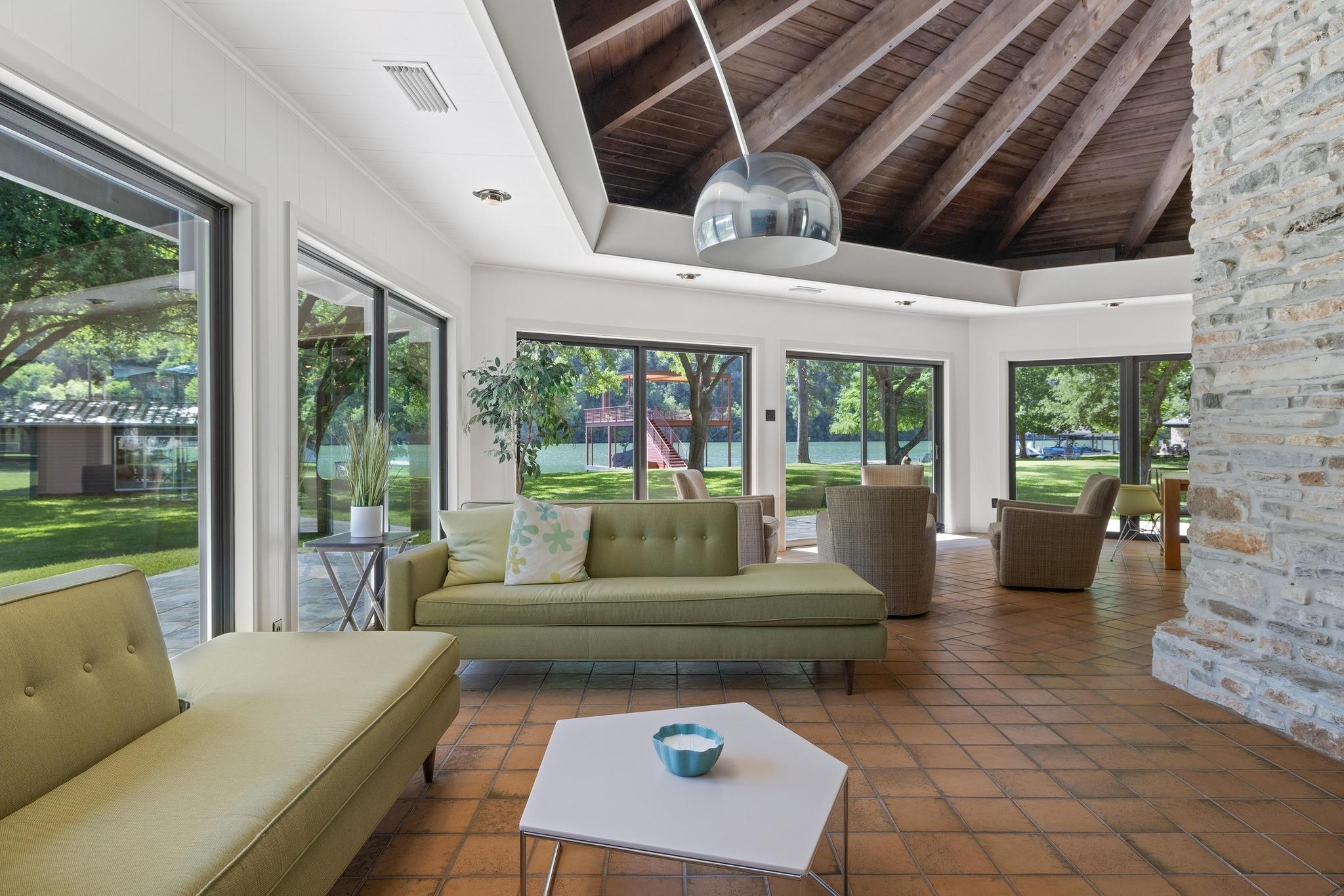 2401 Manana St, Austin, TX 78730