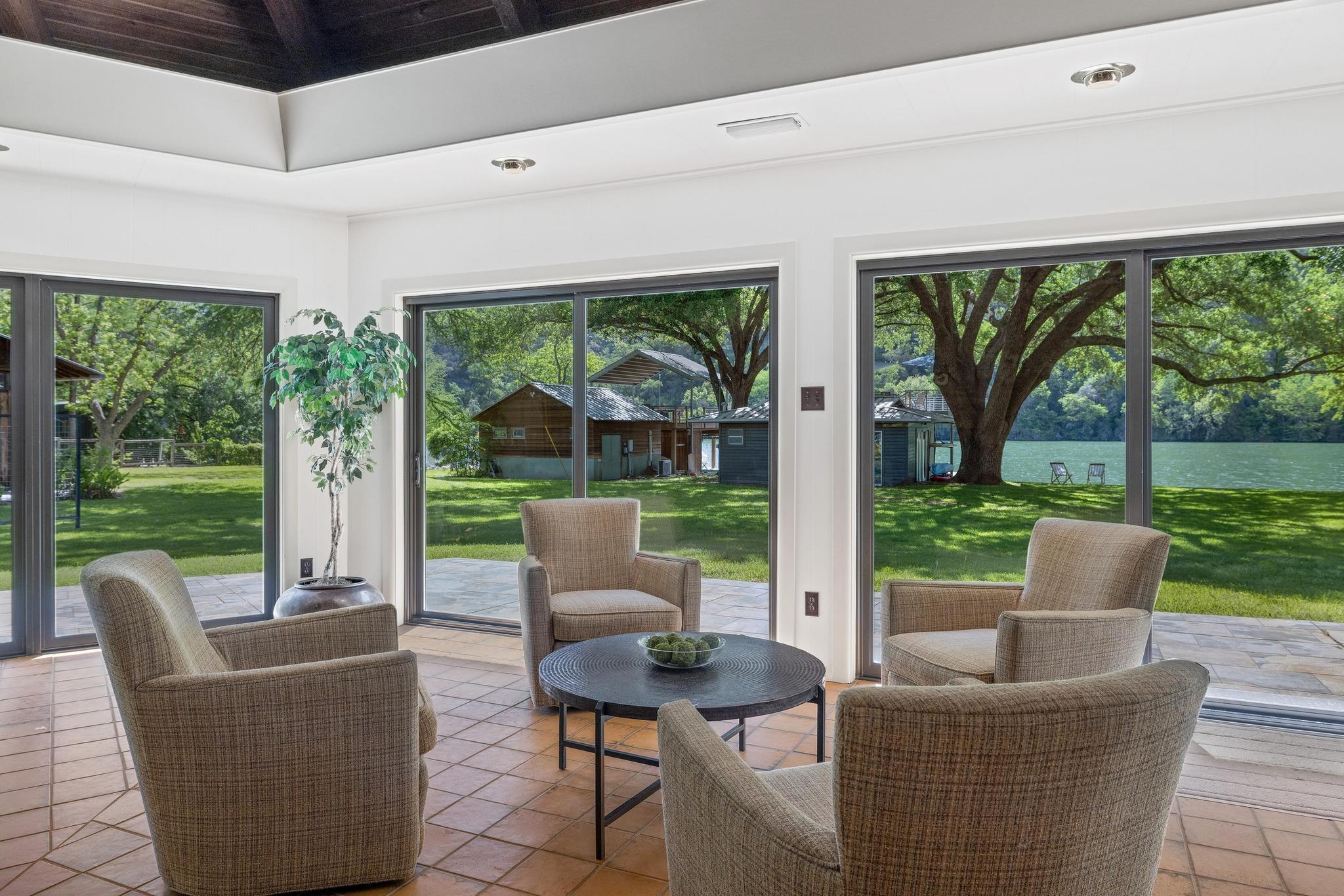 2401 Manana St, Austin, TX 78730