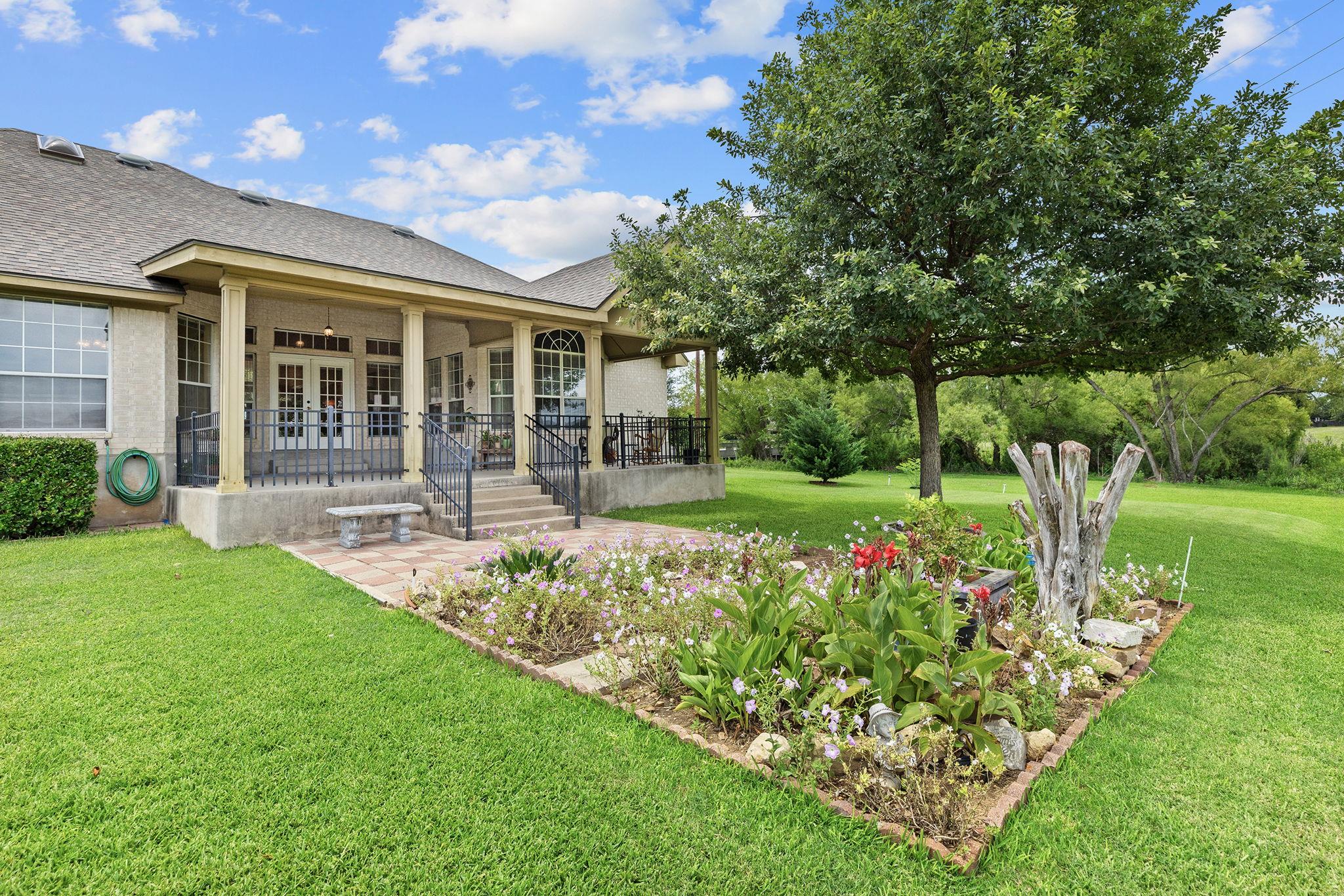 19425 Kennemer Dr, Pflugerville, TX 78660