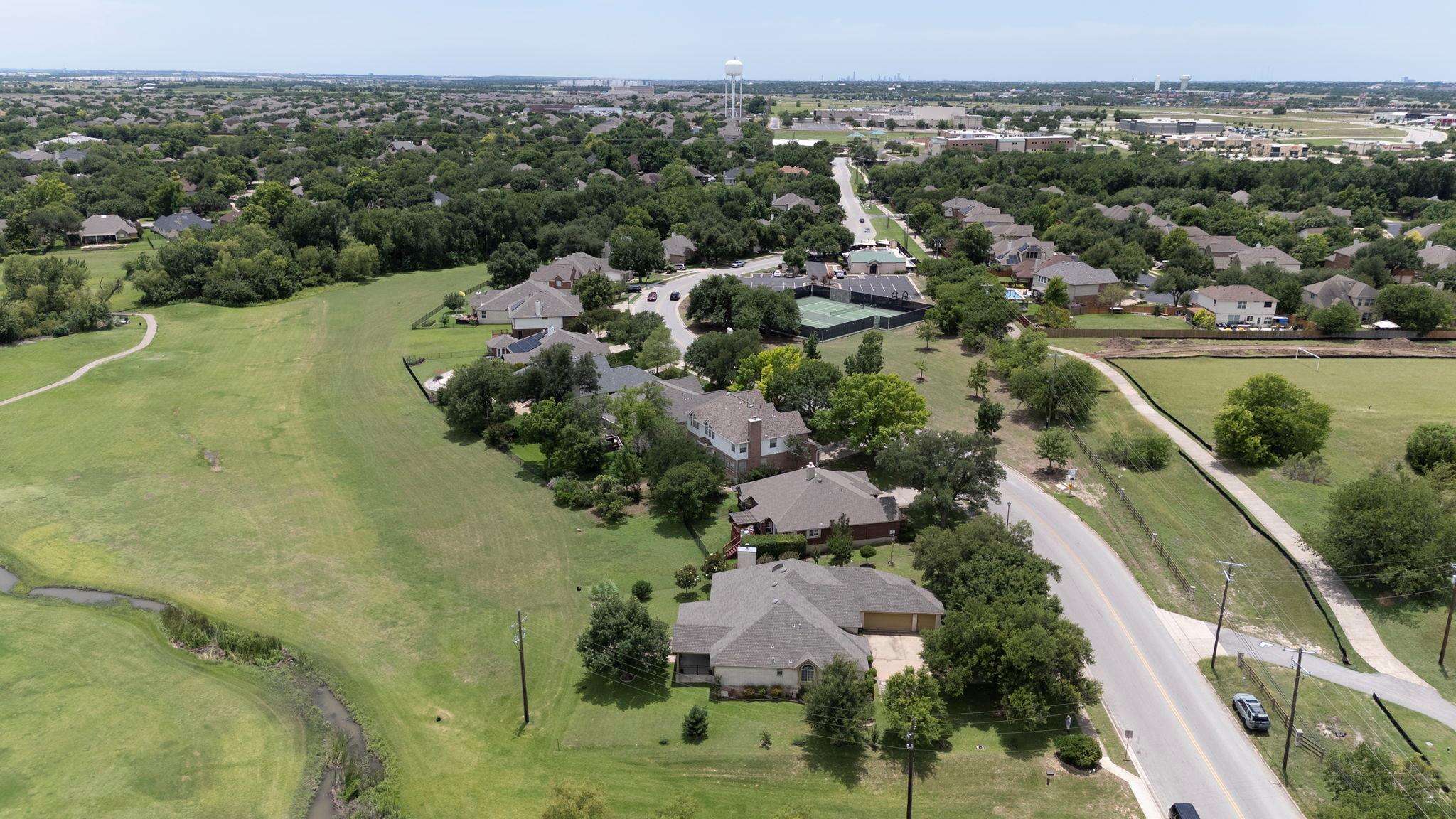 19425 Kennemer Dr, Pflugerville, TX 78660