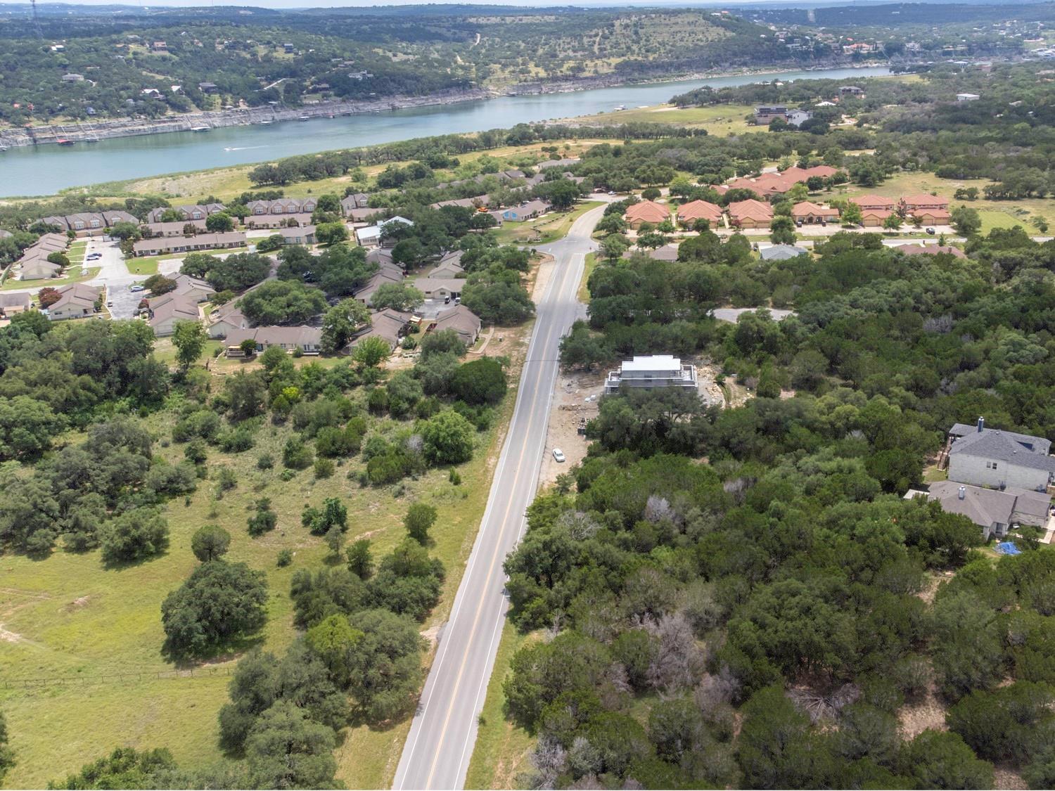 21000 Highland Lake Dr, Lago Vista, TX 78645