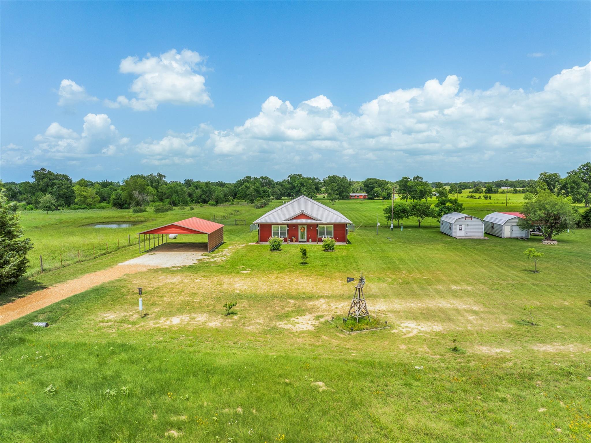 1122 County Road 344 Rd, Lexington, TX 78947