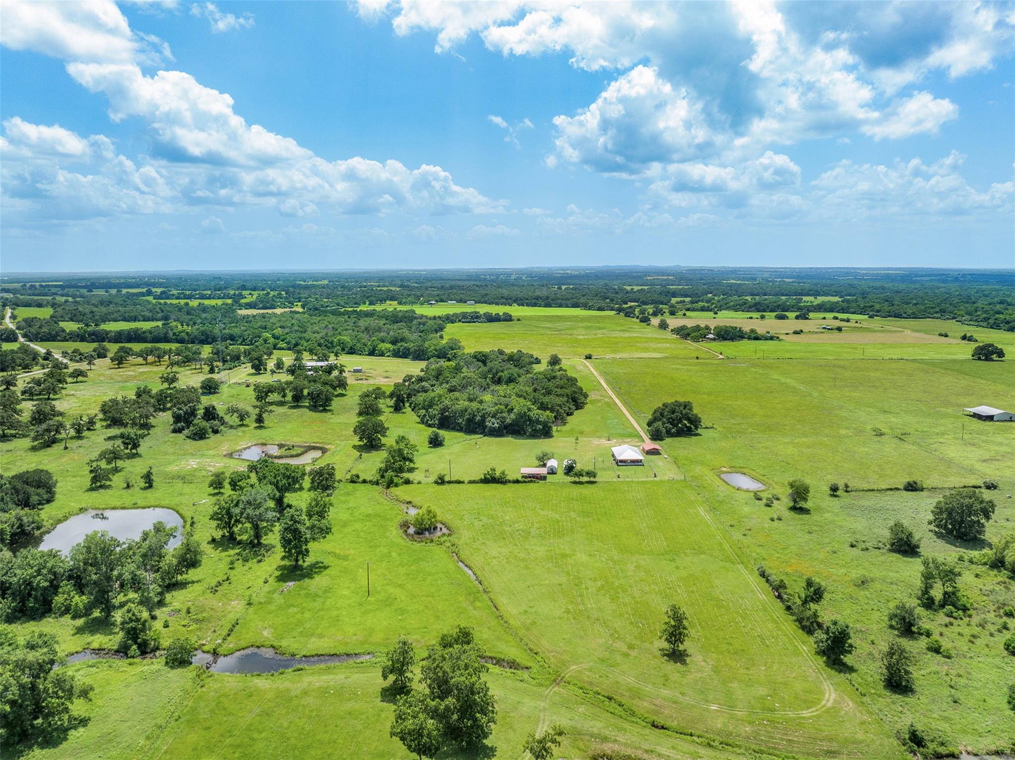 1122 County Road 344 Rd, Lexington, TX 78947