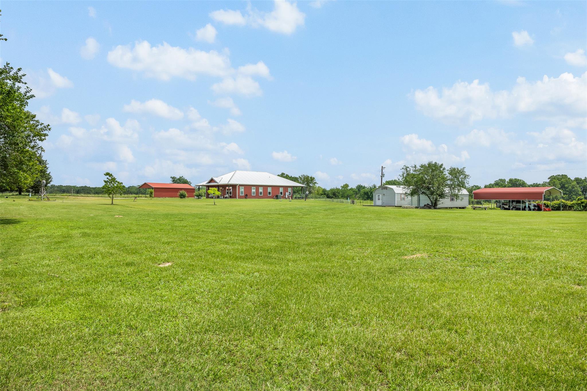 1122 County Road 344 Rd, Lexington, TX 78947