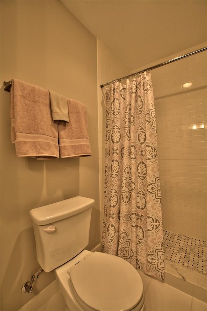 924 E 51st St # 117, Austin, TX 78751