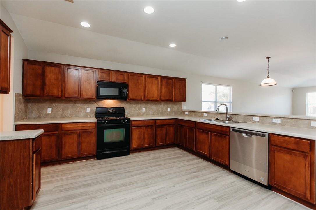 11421 Gossamer Dr, Austin, TX 78754