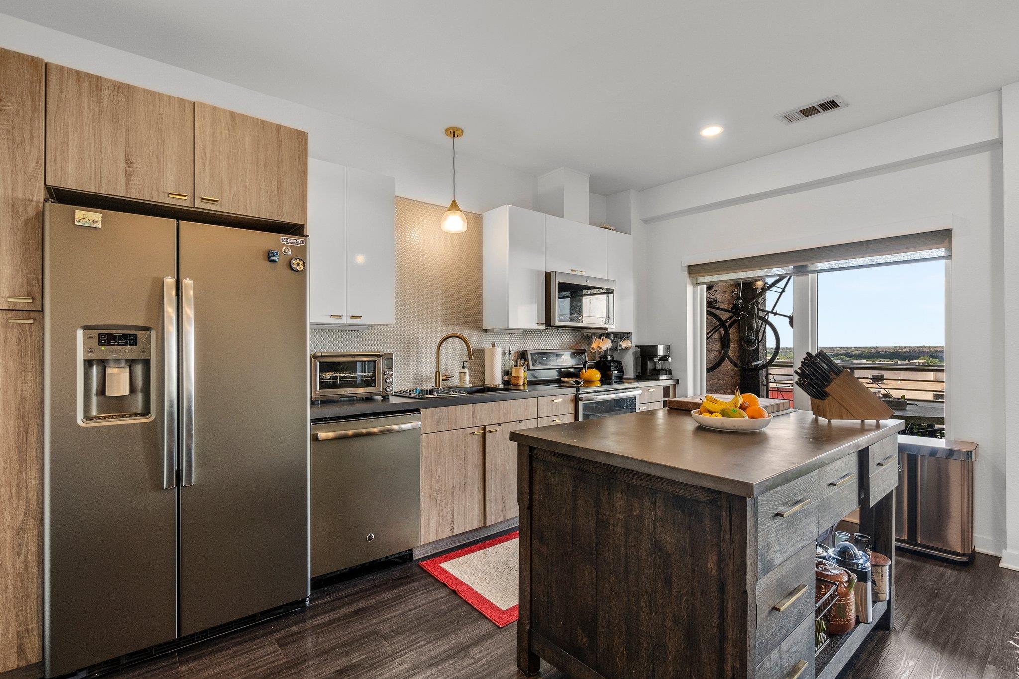 4361 S Congress Ave # 636, Austin, TX 78745