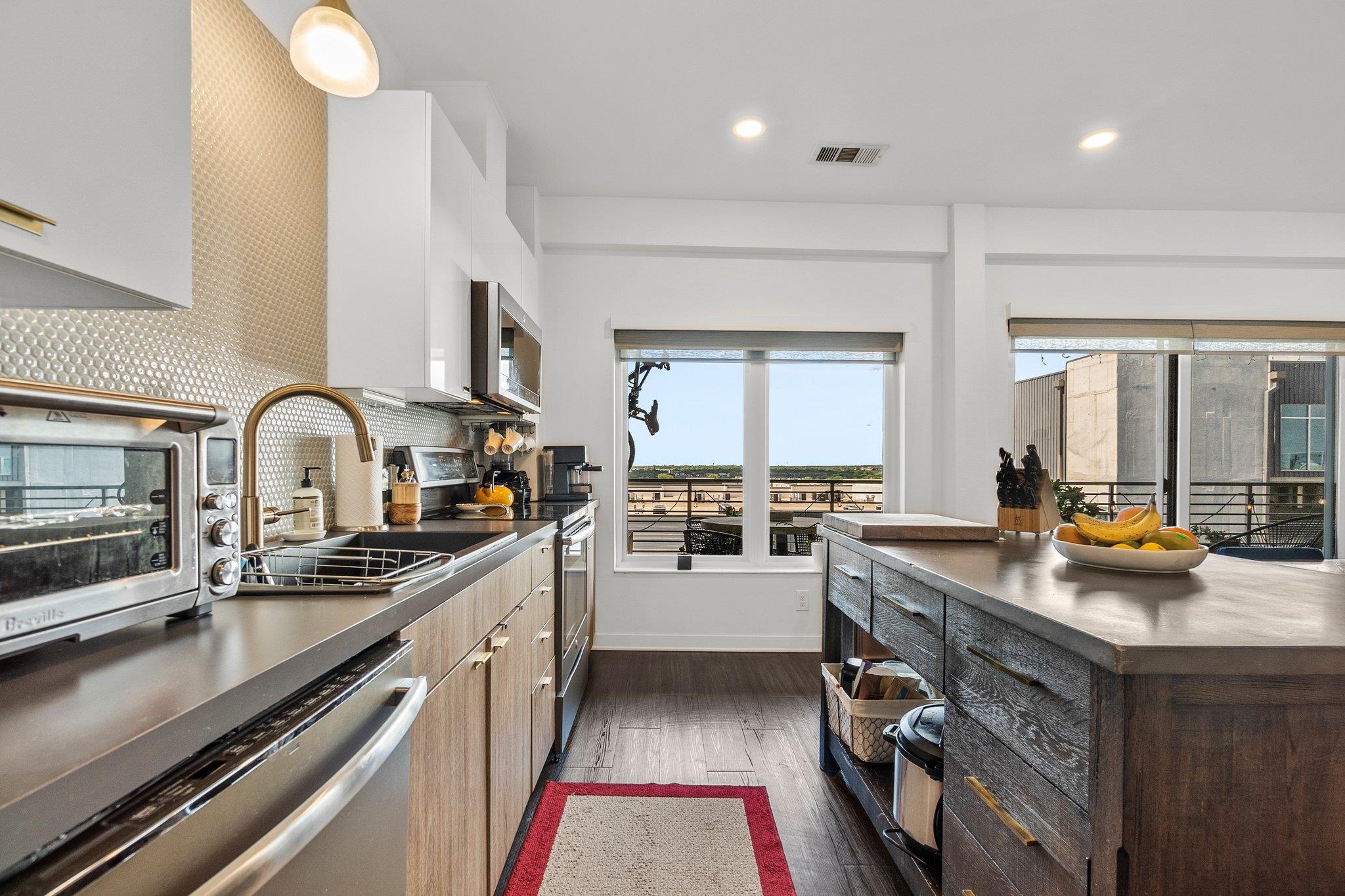 4361 S Congress Ave # 636, Austin, TX 78745