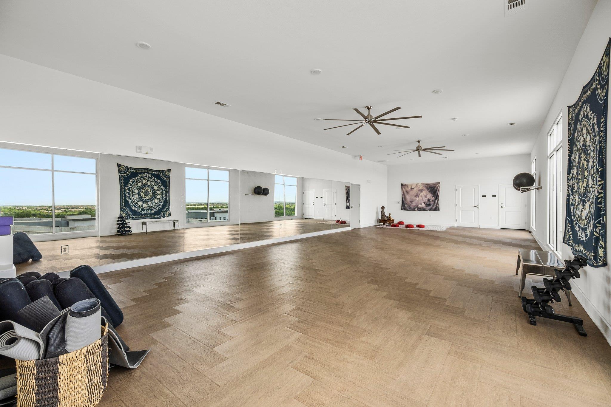 4361 S Congress Ave # 636, Austin, TX 78745