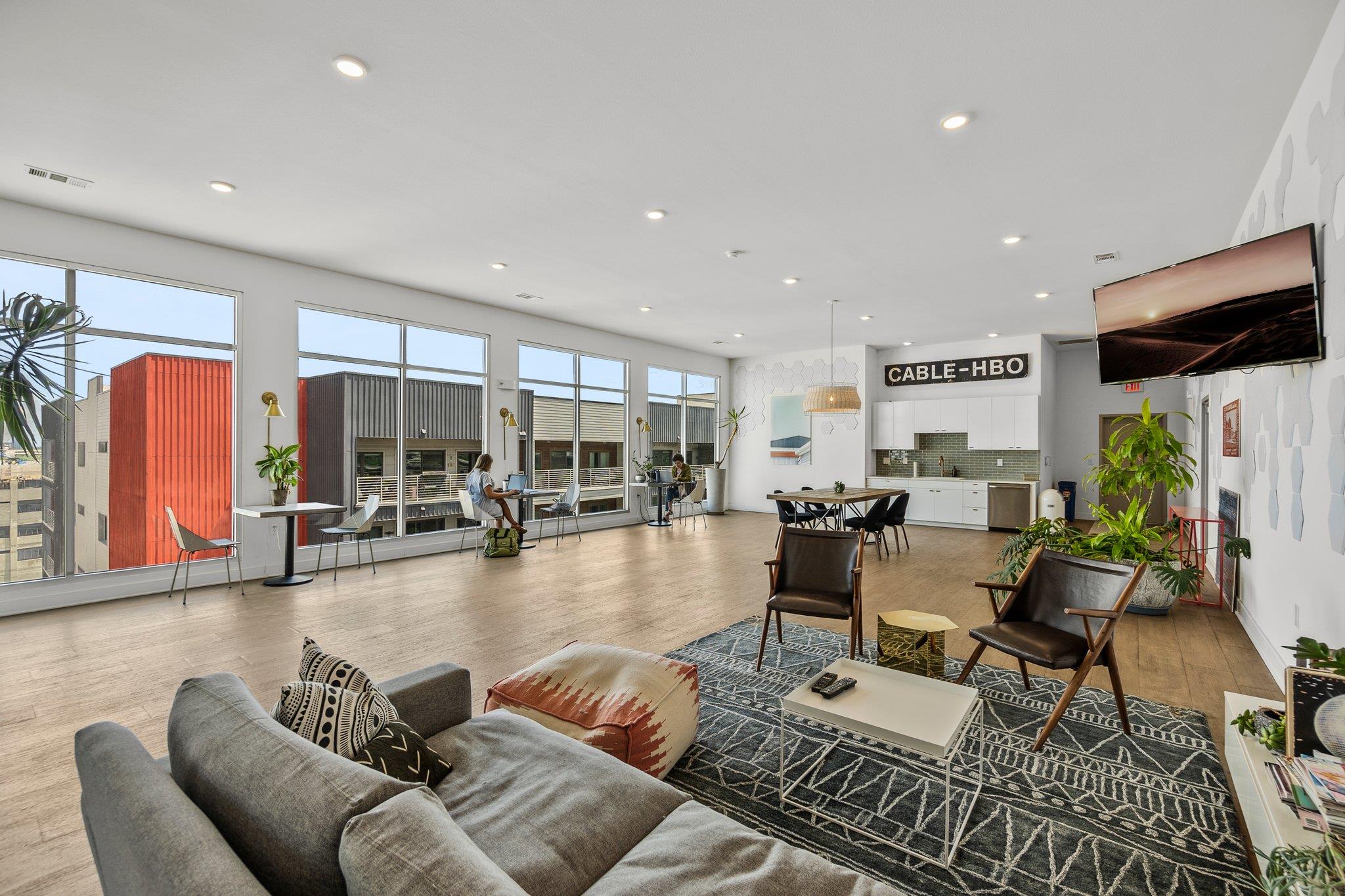 4361 S Congress Ave # 636, Austin, TX 78745