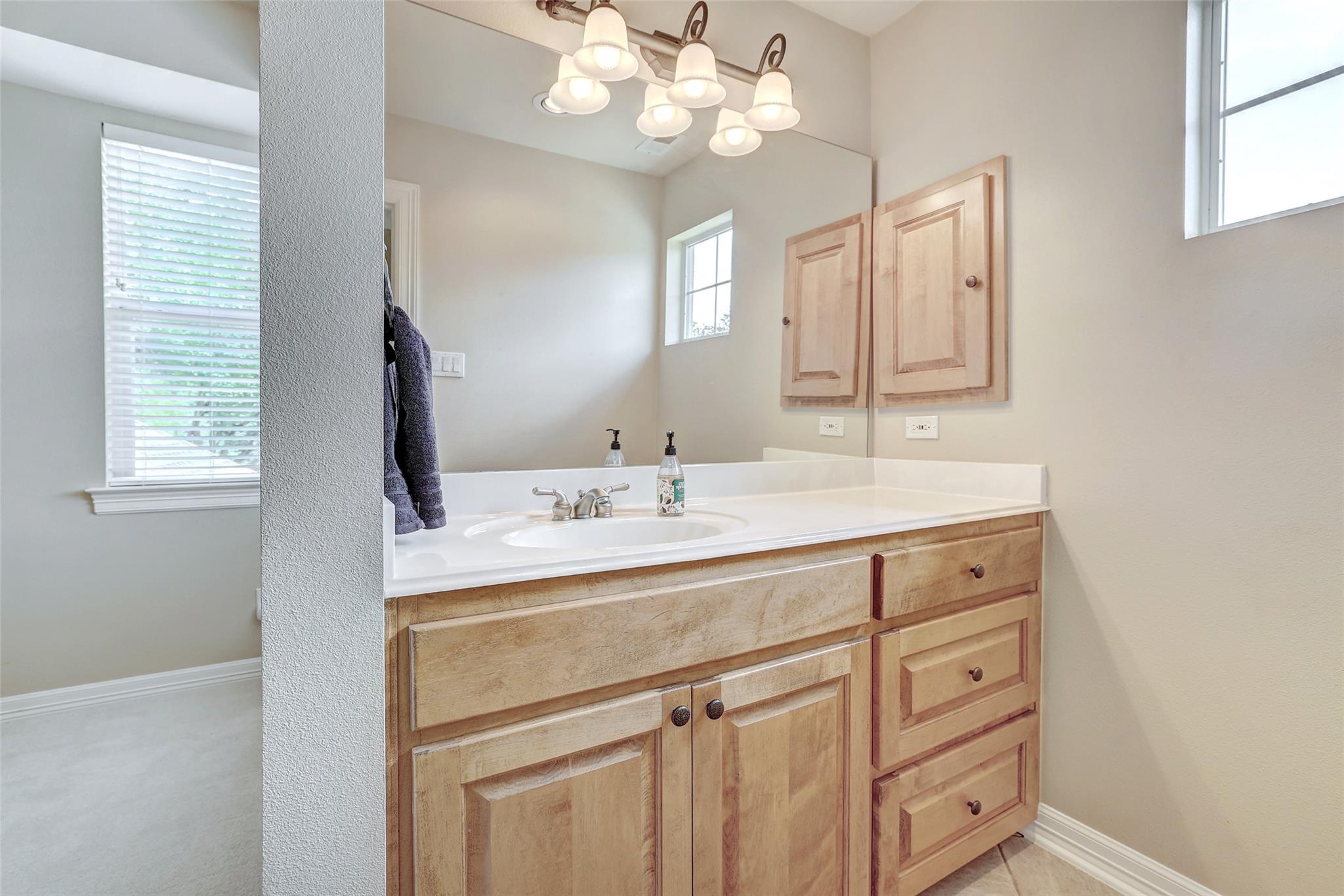 25 Meadows End Dr, Georgetown, TX 78628
