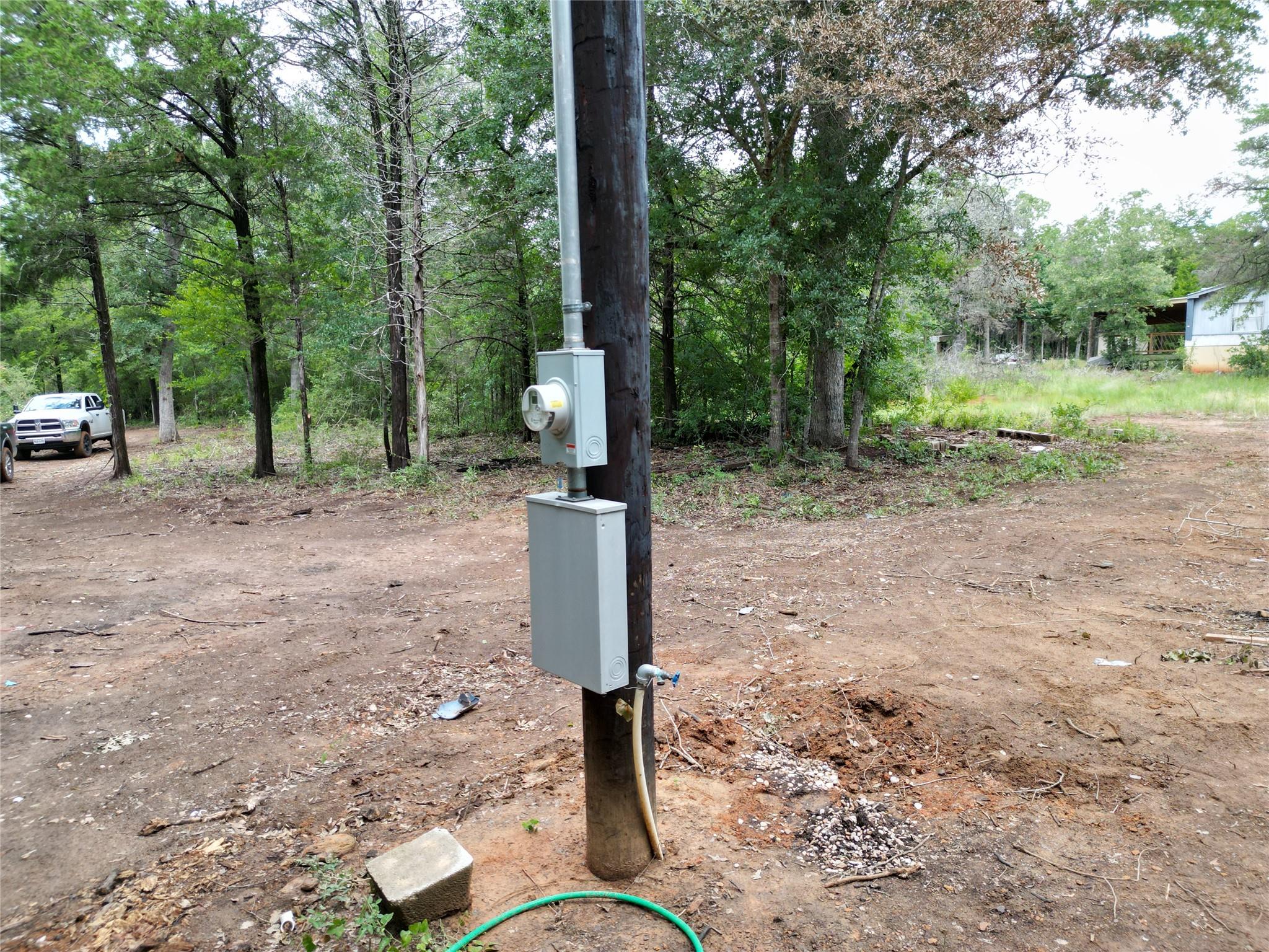 891 Cedar Creek Rd, Caldwell, TX 77836