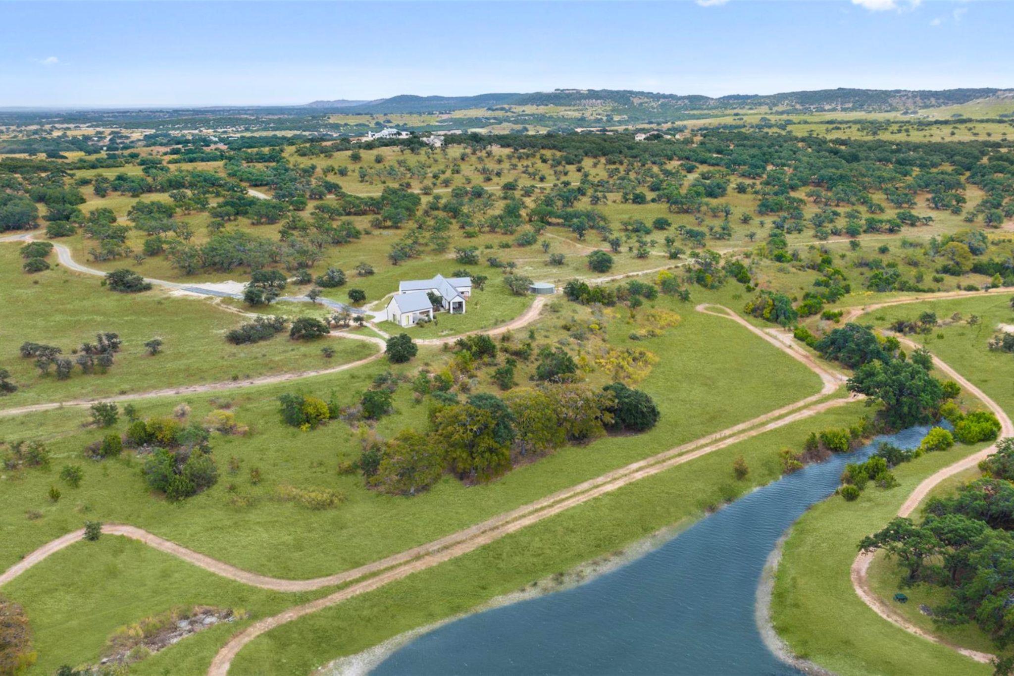 577 Cattle Creek Rd, Johnson City, TX 78636