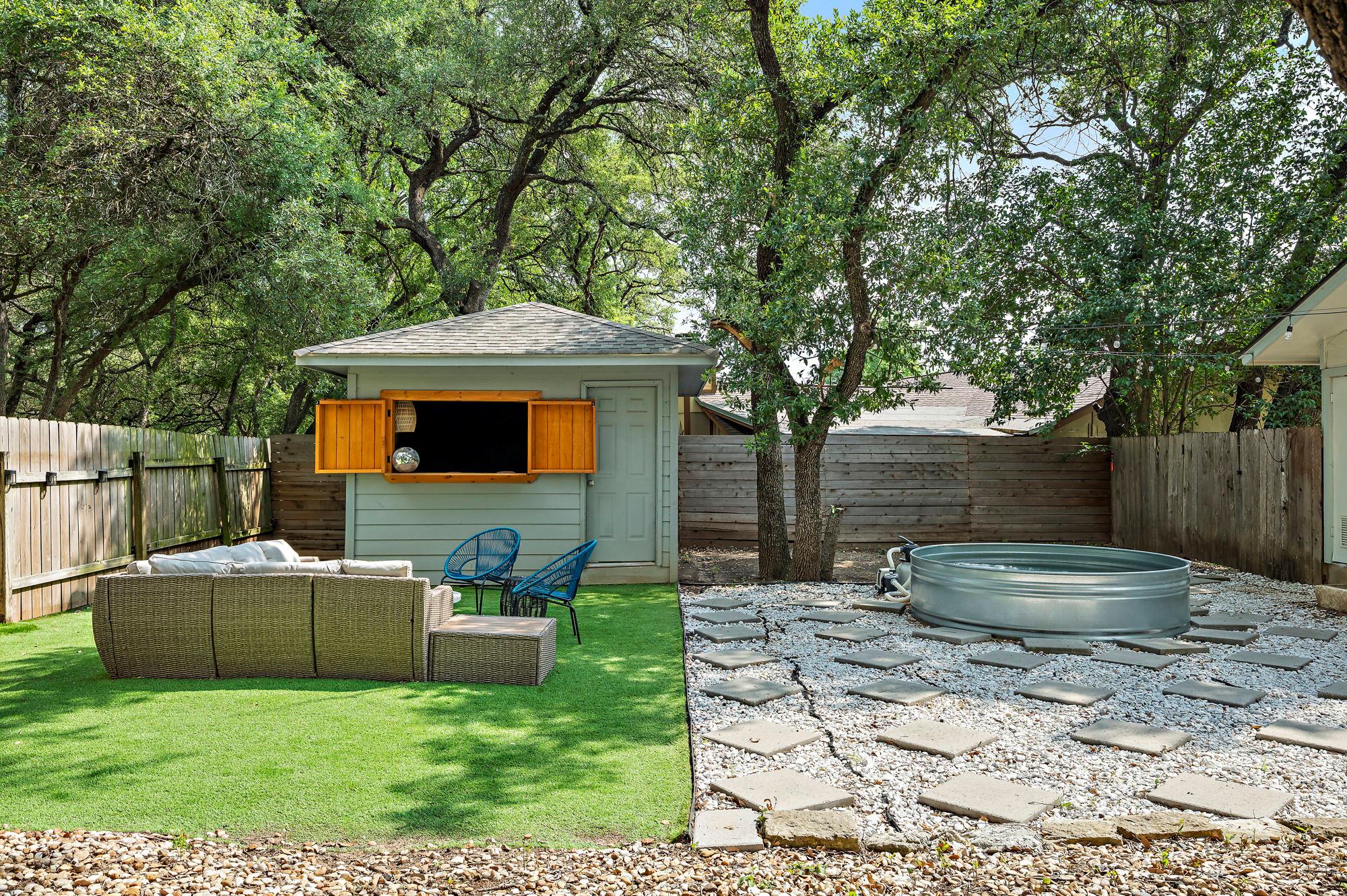 7303 Lunar Dr, Austin, TX 78745