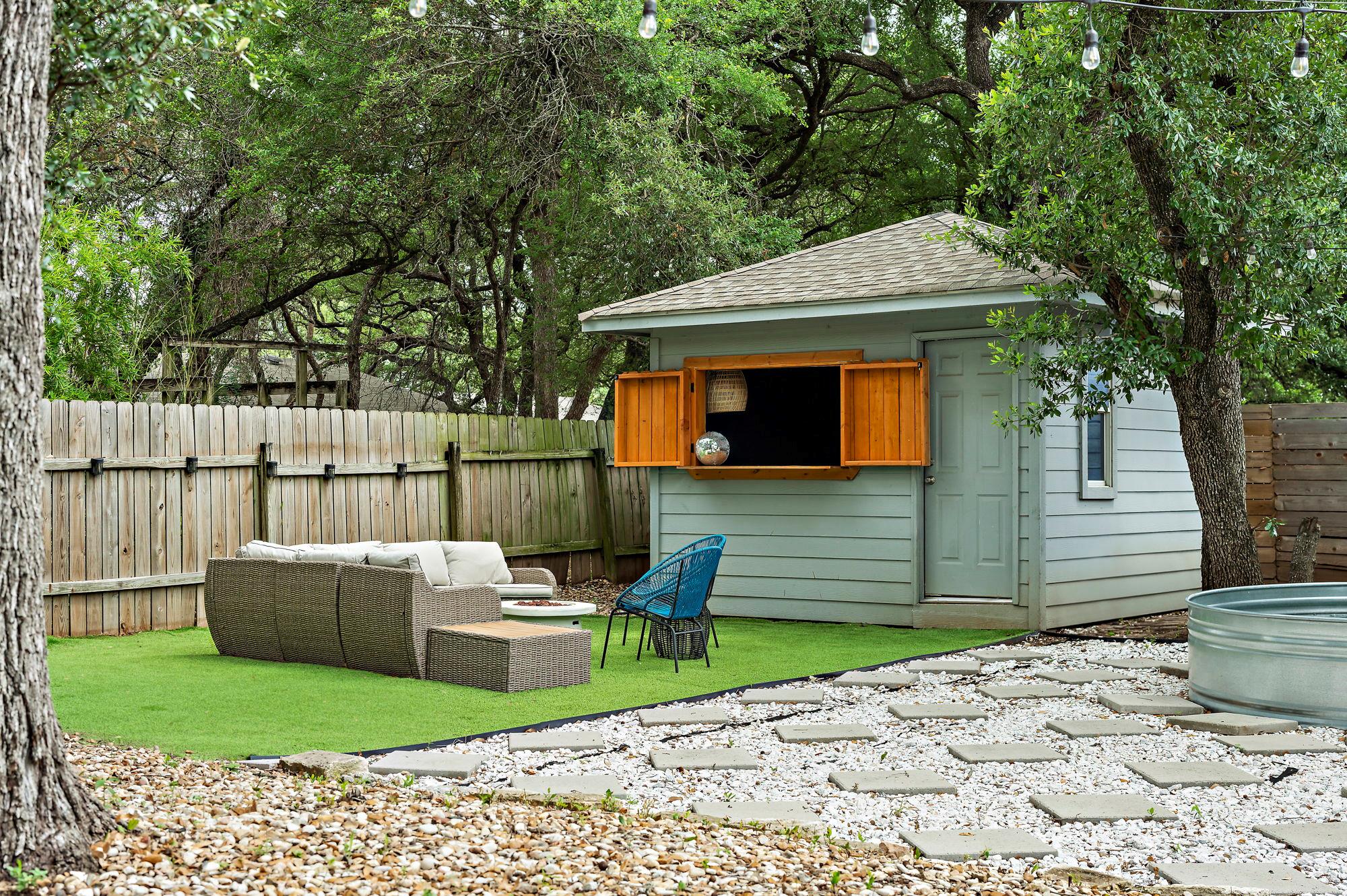 7303 Lunar Dr, Austin, TX 78745