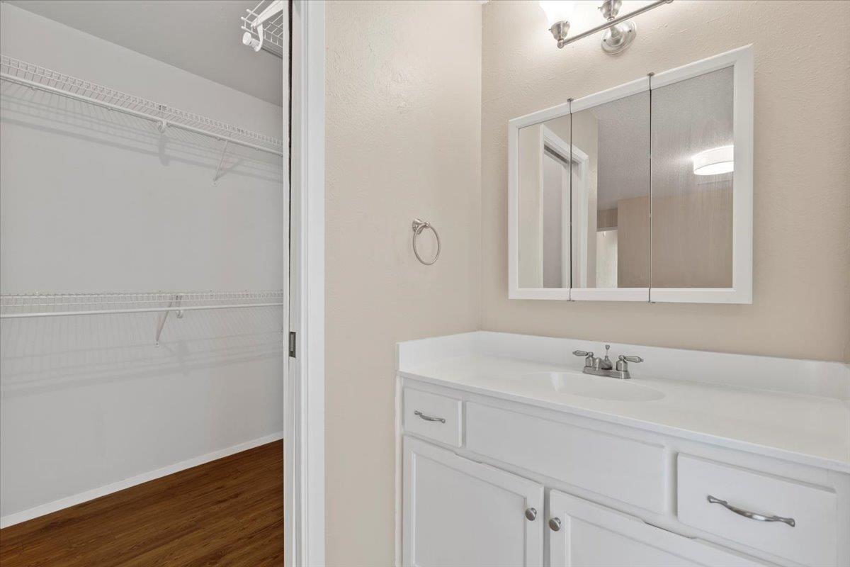 901 Pack Saddle Pass, Round Rock, TX 78681