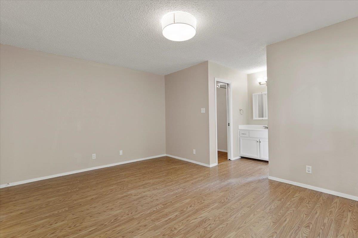 901 Pack Saddle Pass, Round Rock, TX 78681