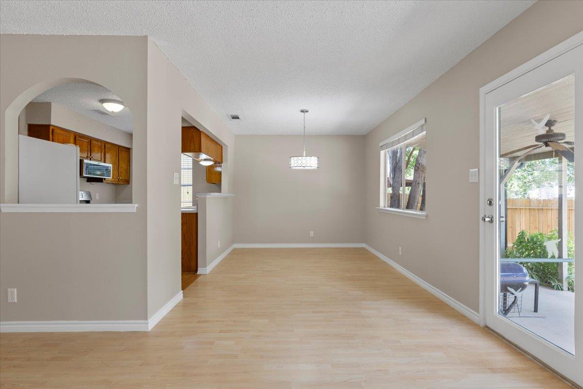 901 Pack Saddle Pass, Round Rock, TX 78681