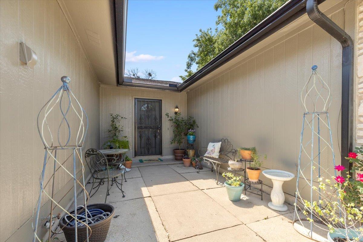 901 Pack Saddle Pass, Round Rock, TX 78681